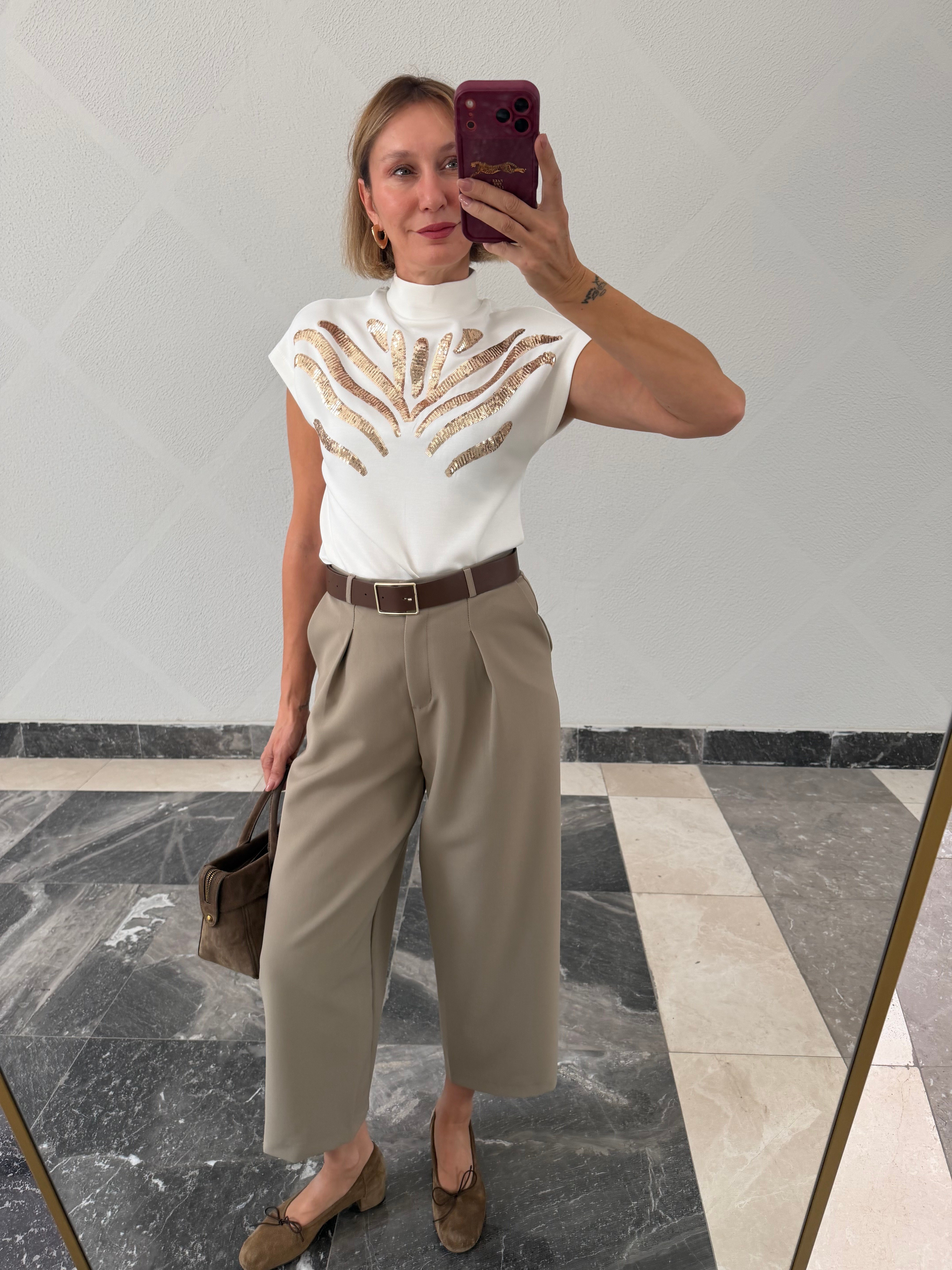 Dik Yaka Work Pul Detaylı Nefis Tshirt