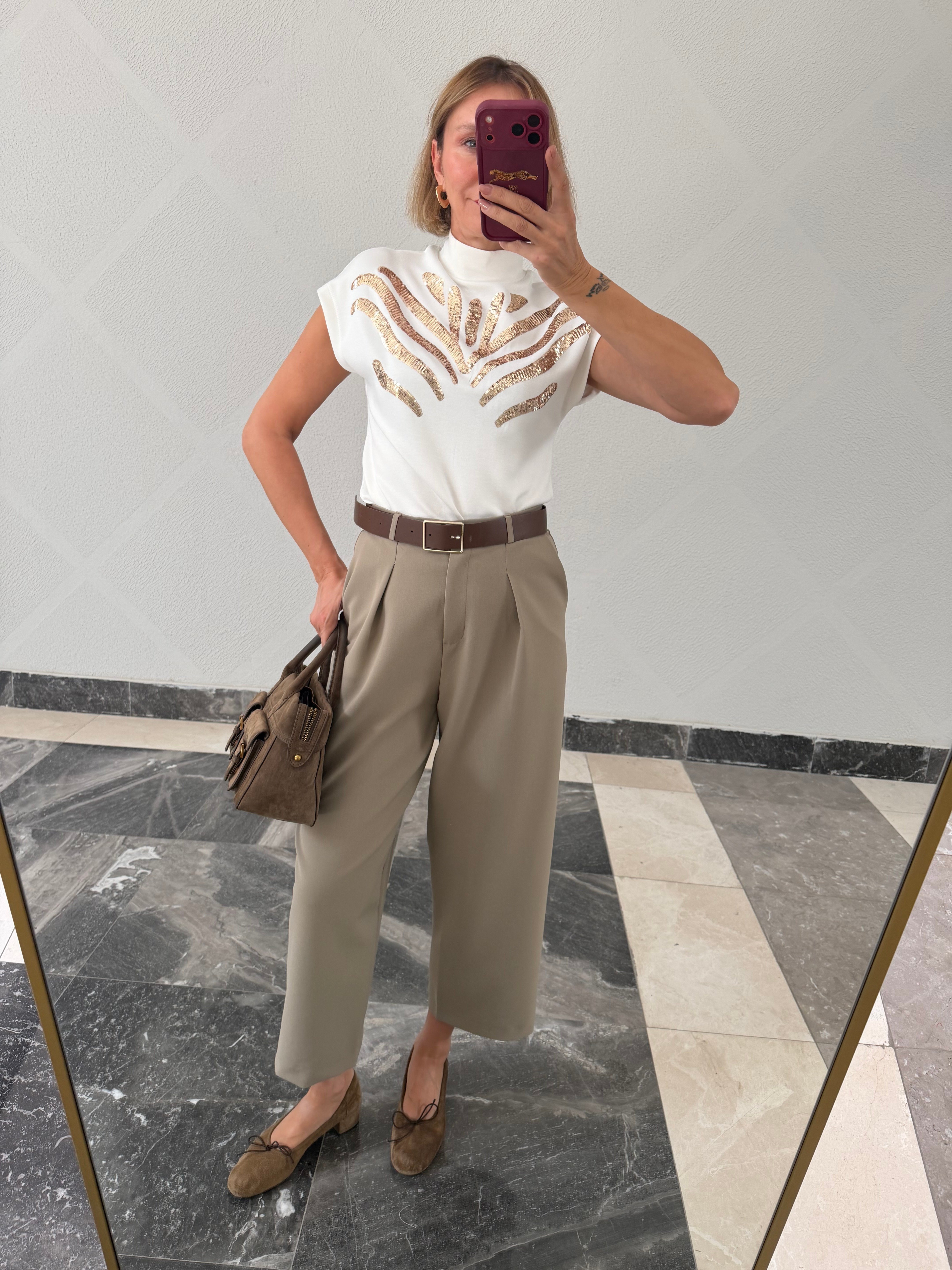 Dik Yaka Work Pul Detaylı Nefis Tshirt