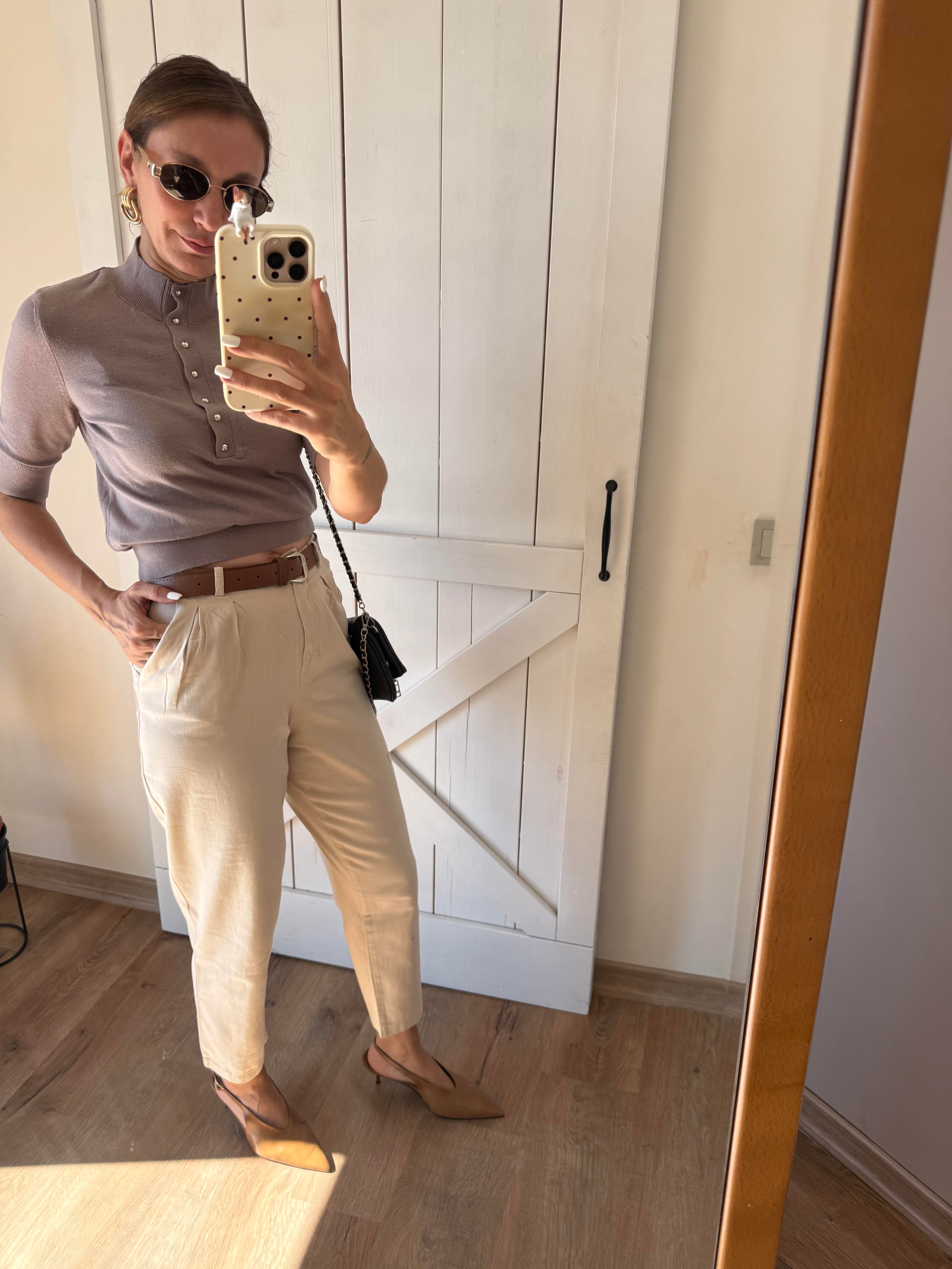 Düğmeli Dik Yaka Pek Yol Bluz