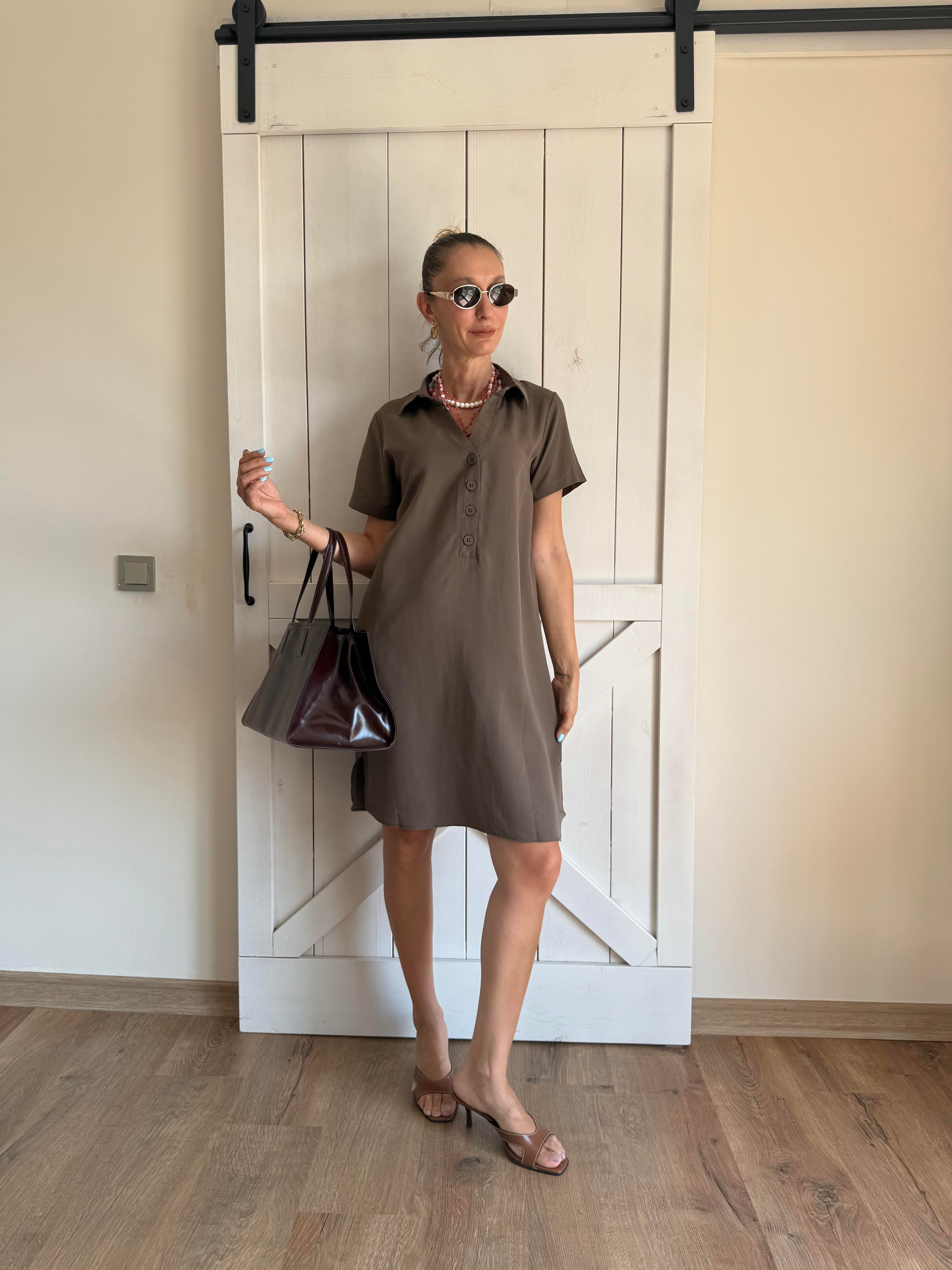 Düğmeli Midi Elbise