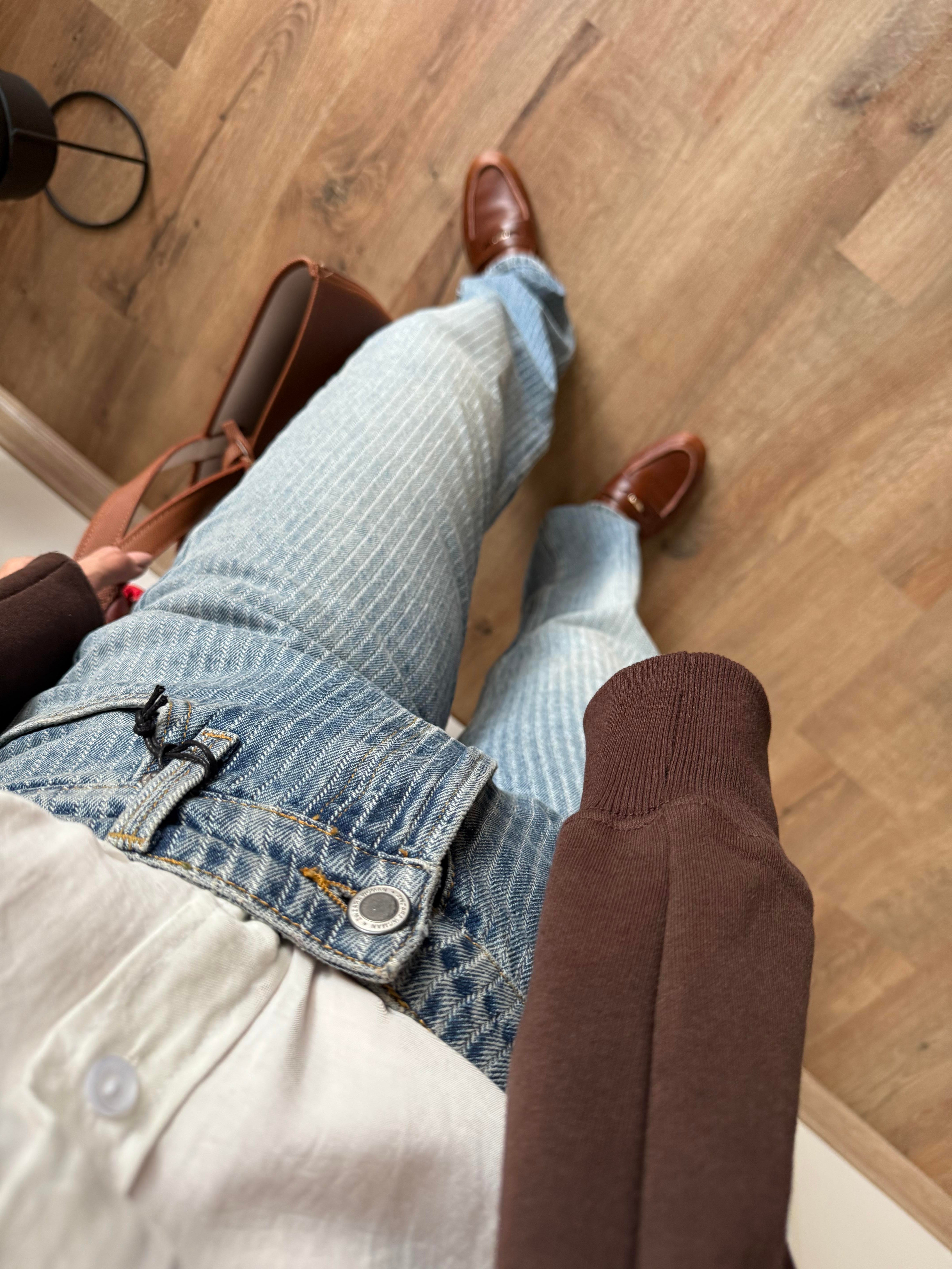 Düz Paça Orta Bel Çizgili Jean