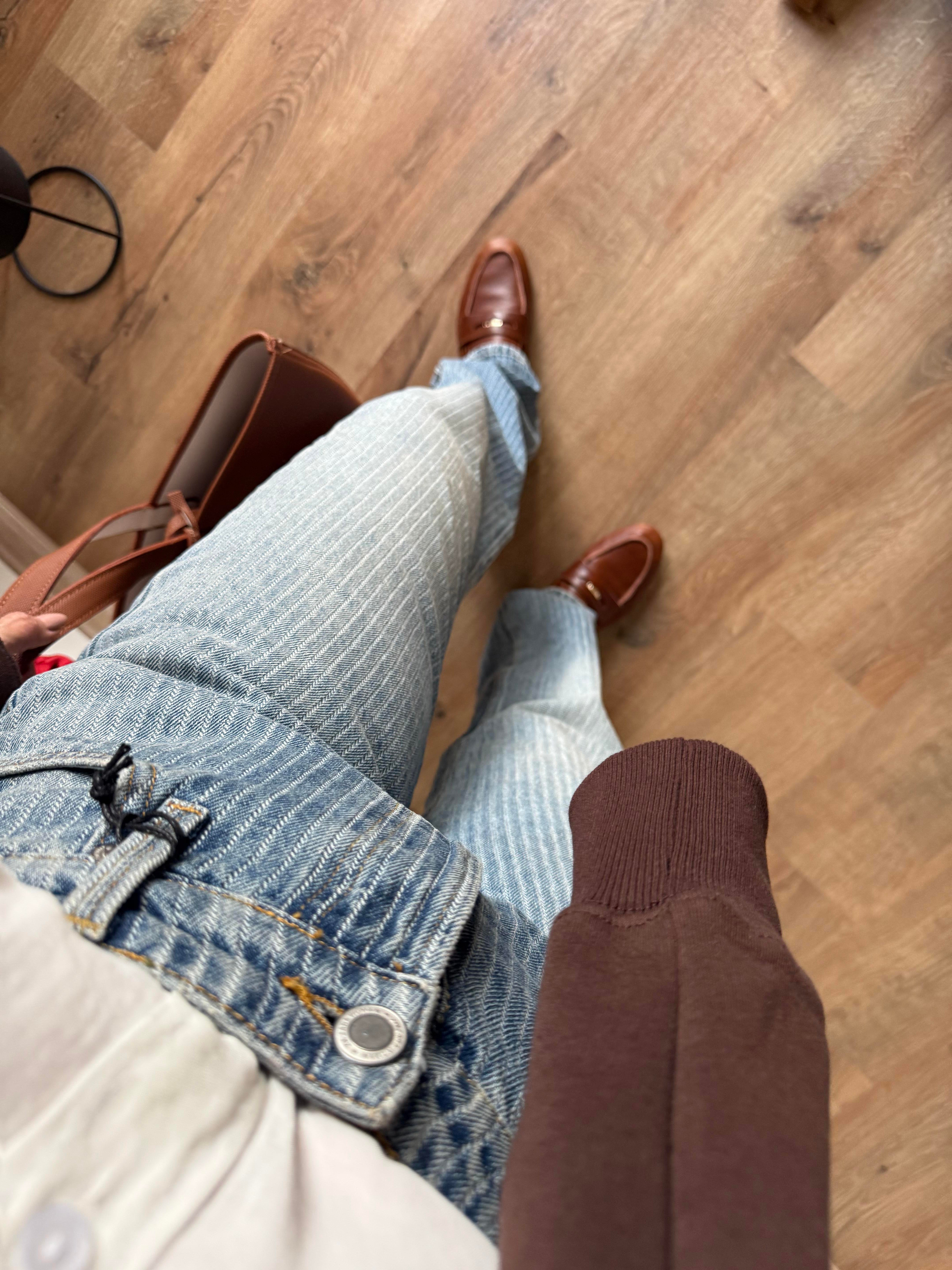 Düz Paça Orta Bel Çizgili Jean