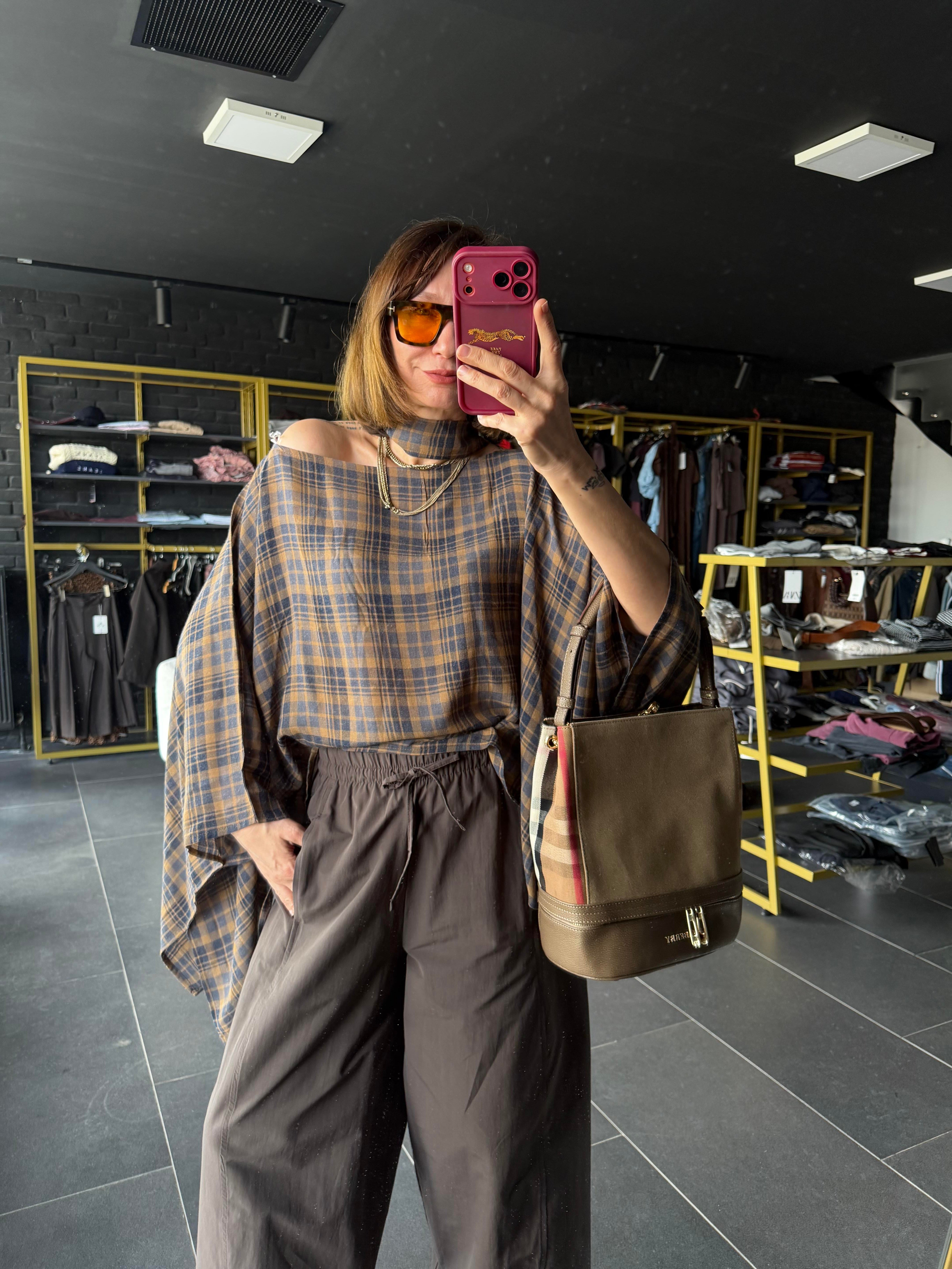 Ekoseli Fularlı Panço