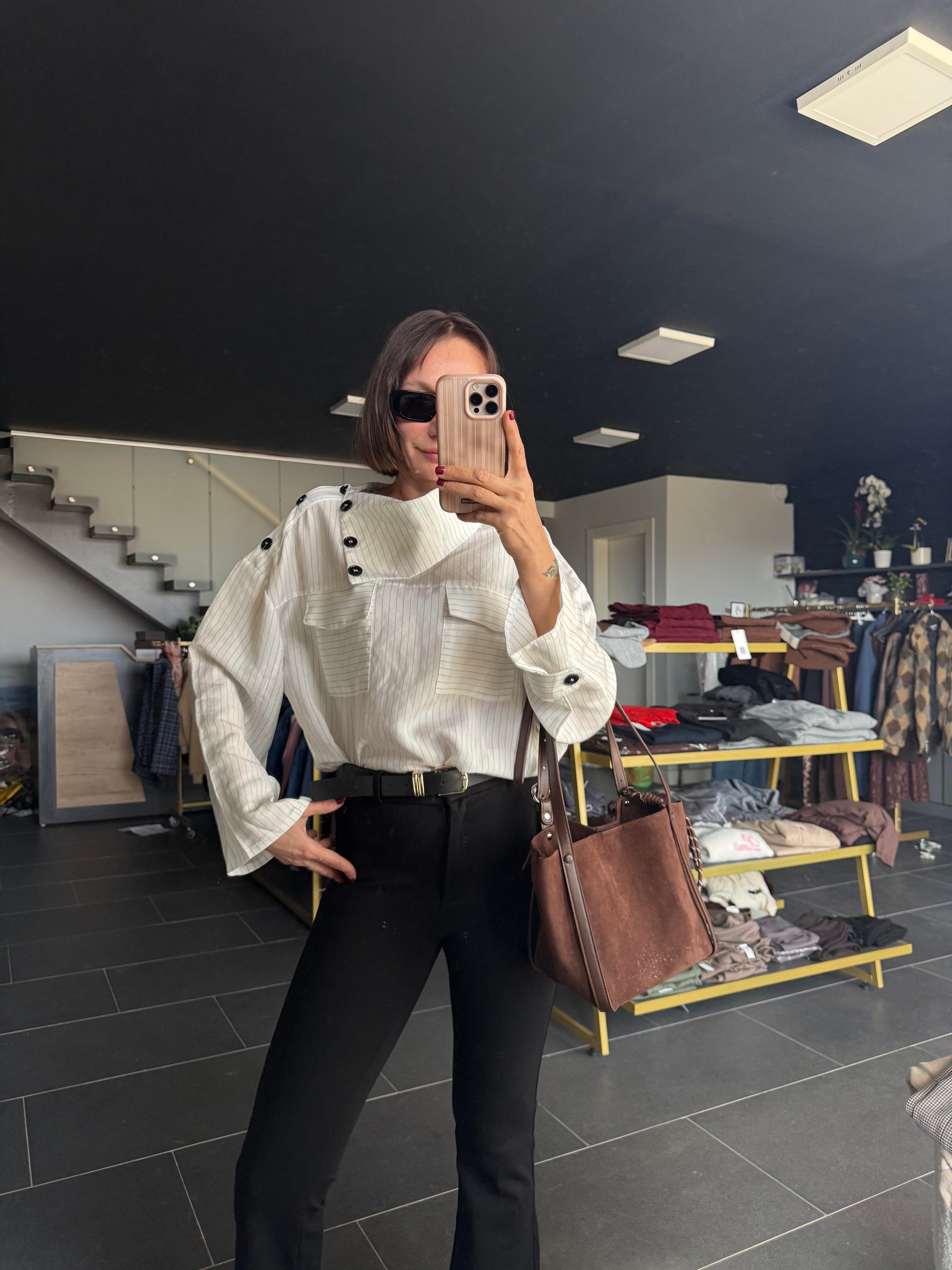 Ekru Çizgili Düğmeli Gömlek