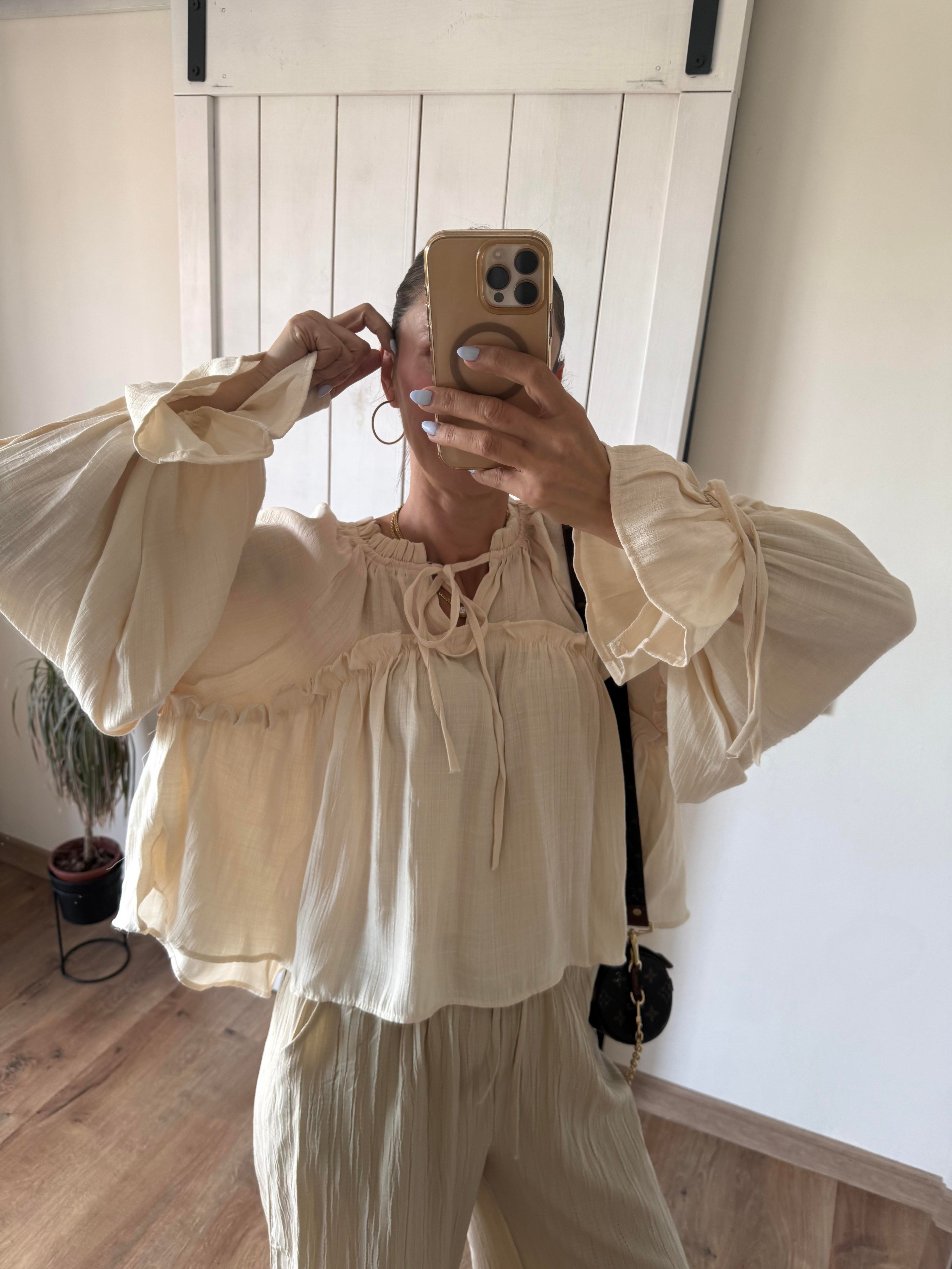 Ekru Yaka Bağçıklı Geniş Kol Fırfırlı Bluz