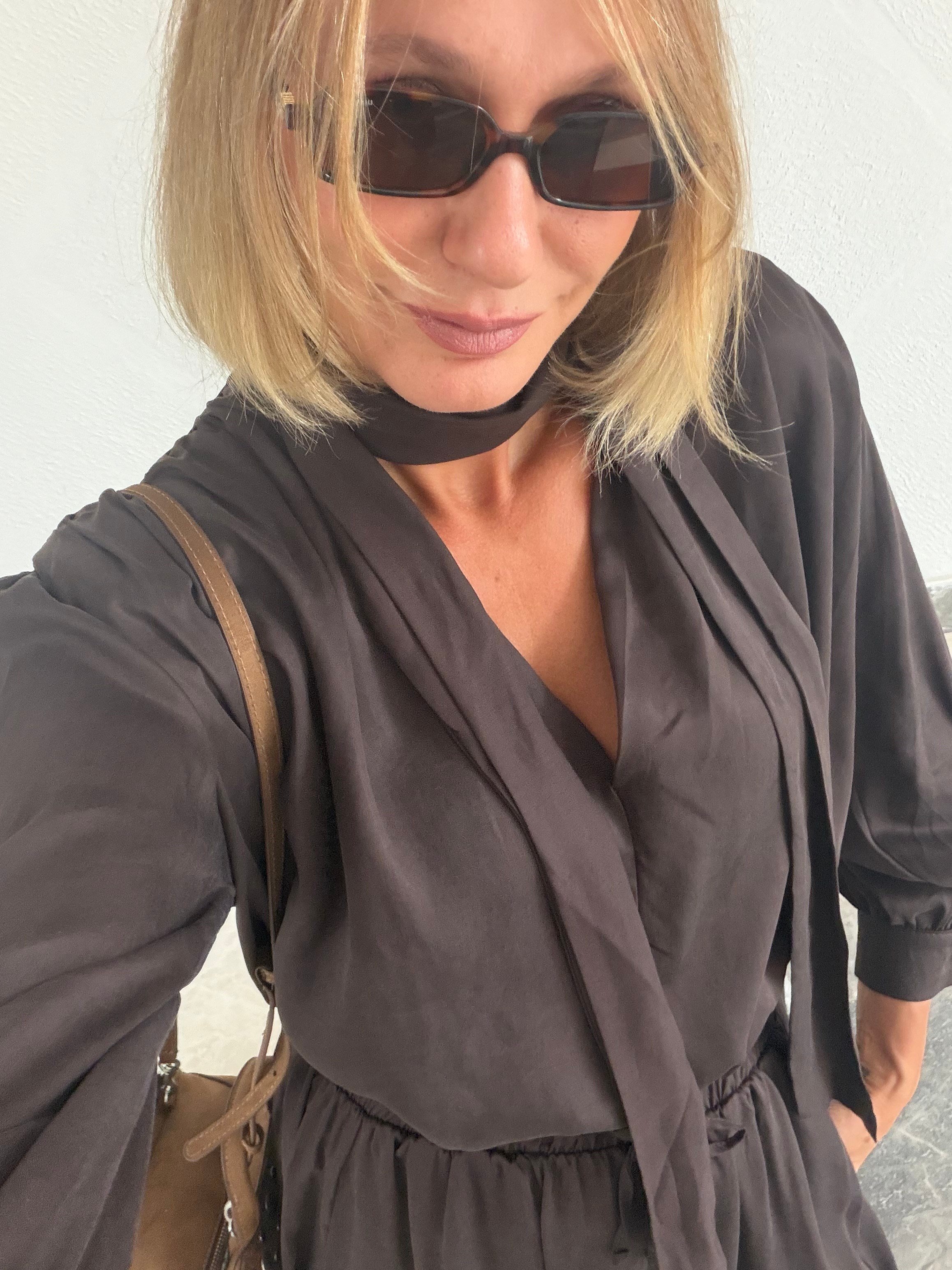 Fularlı Marilyn Kahve Bluz