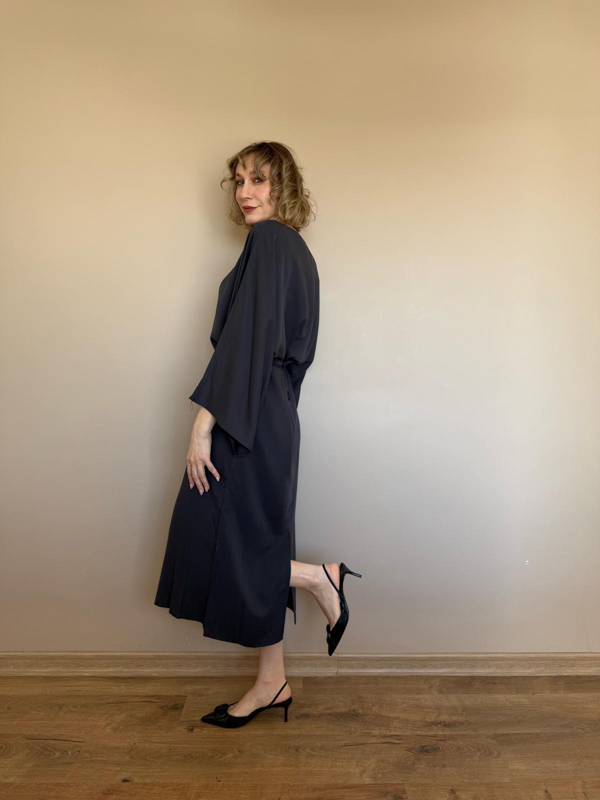 FÜME Bel Büzdürme Ayarlamalı Yarasa Kol Elbise