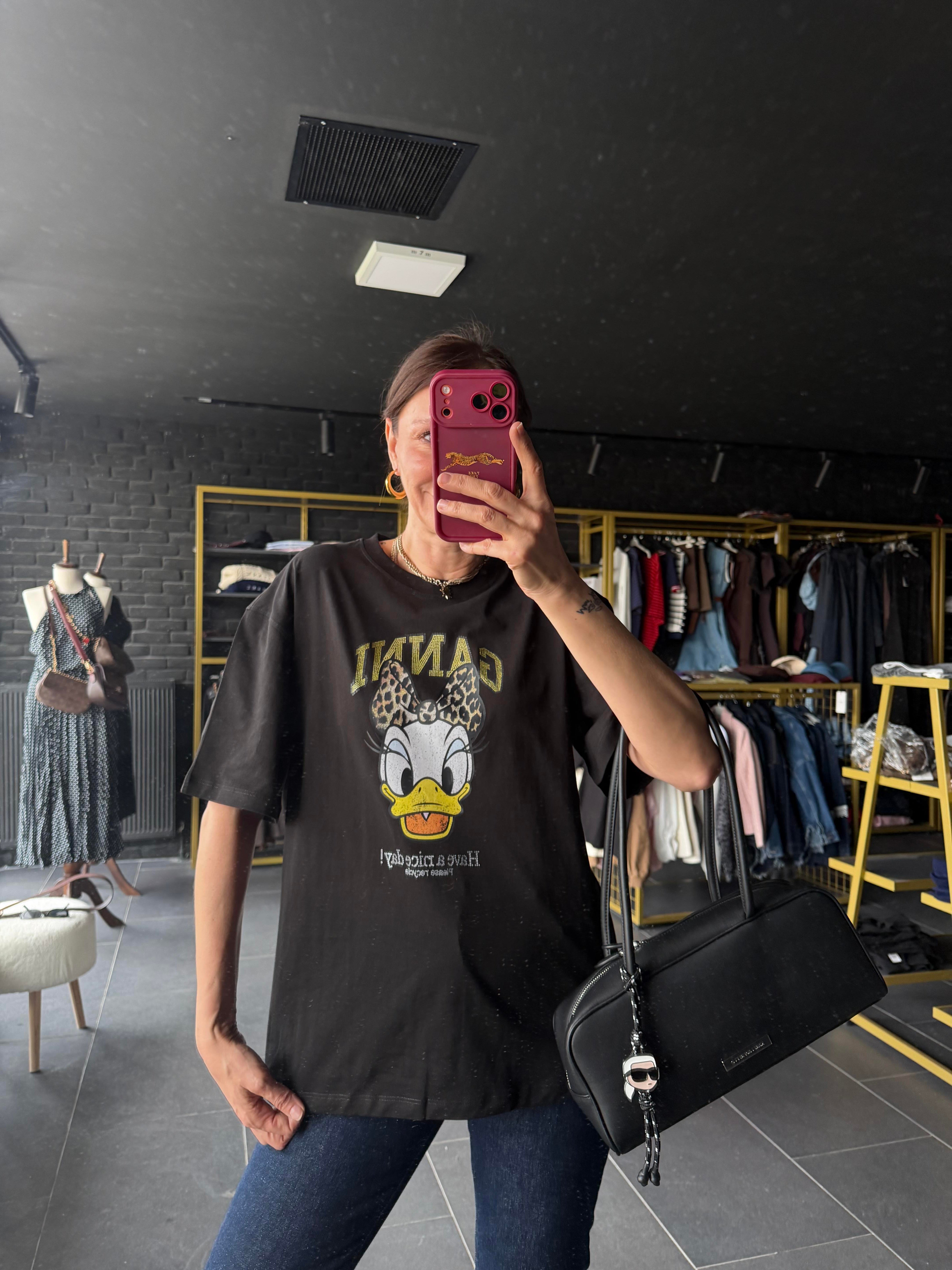 Gnn Daisy Duck Leo Black Tshirt