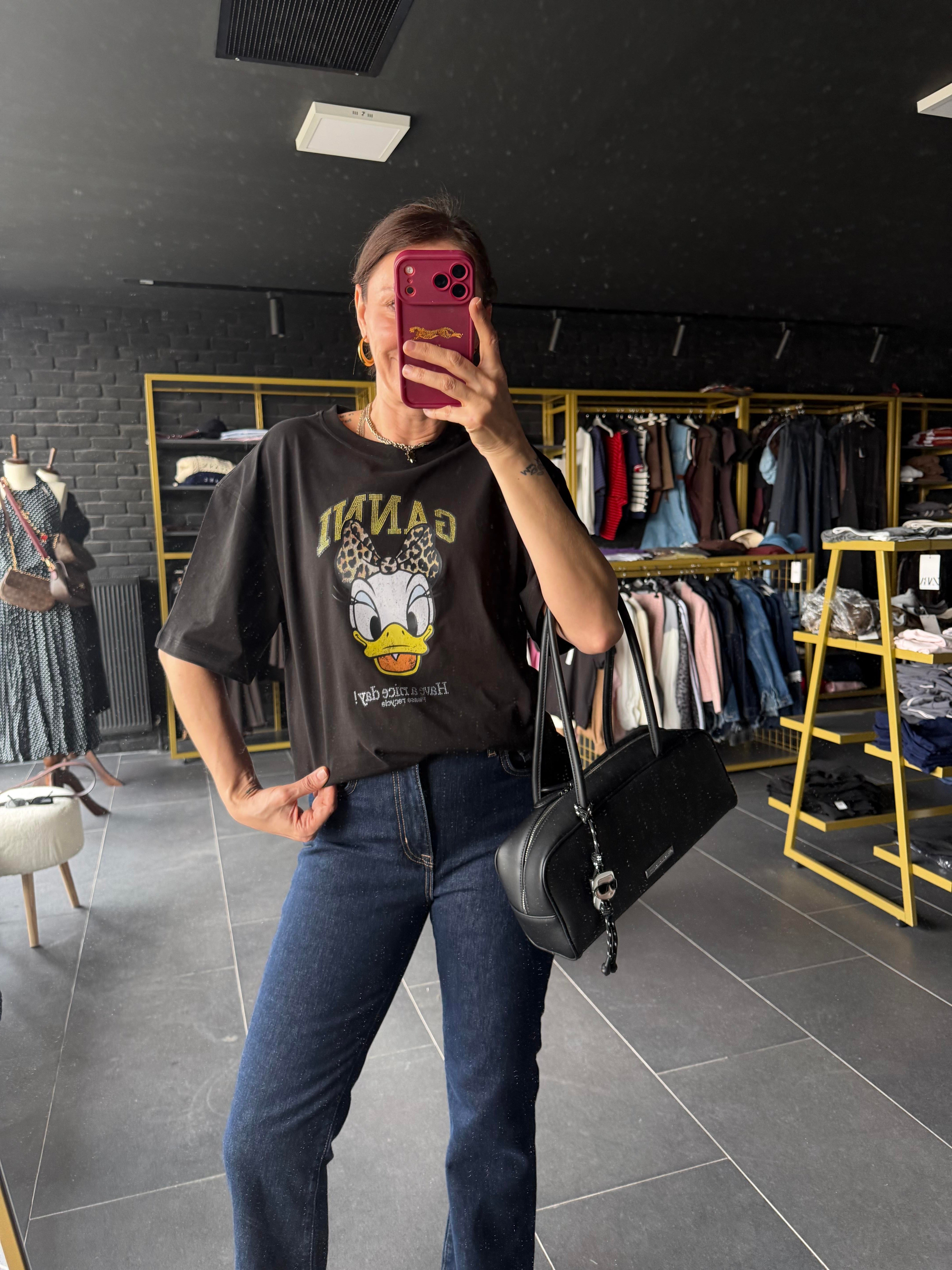 Gnn Daisy Duck Leo Black Tshirt