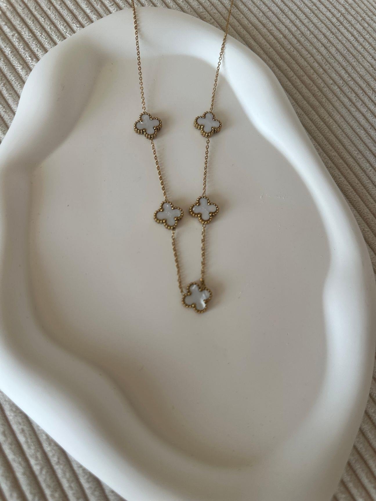 Gold Cleef Model Beyaz Sedef Çelik 5li Yonca Kolye