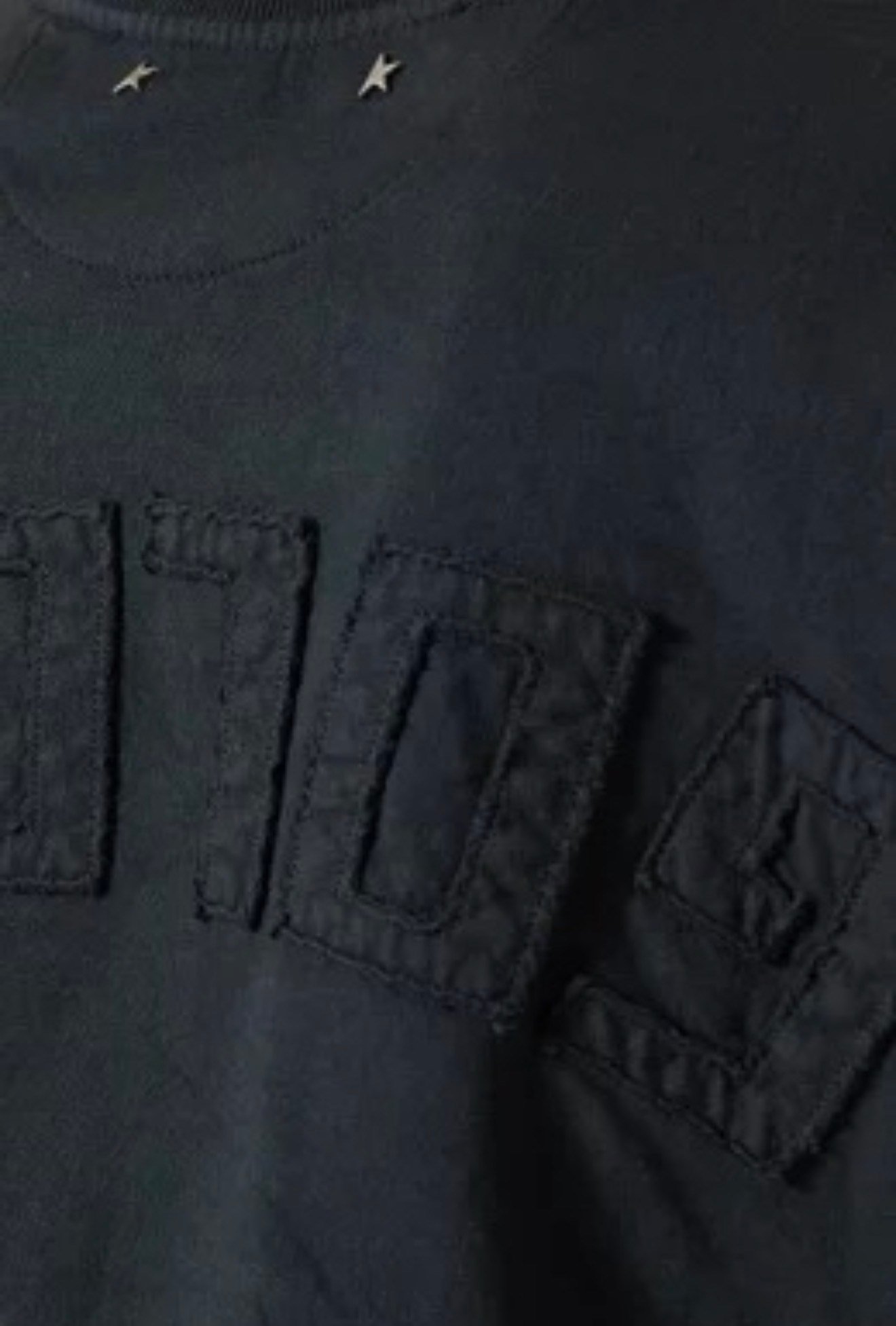 Goose Arkası Nakışlı Siyah Tshirt