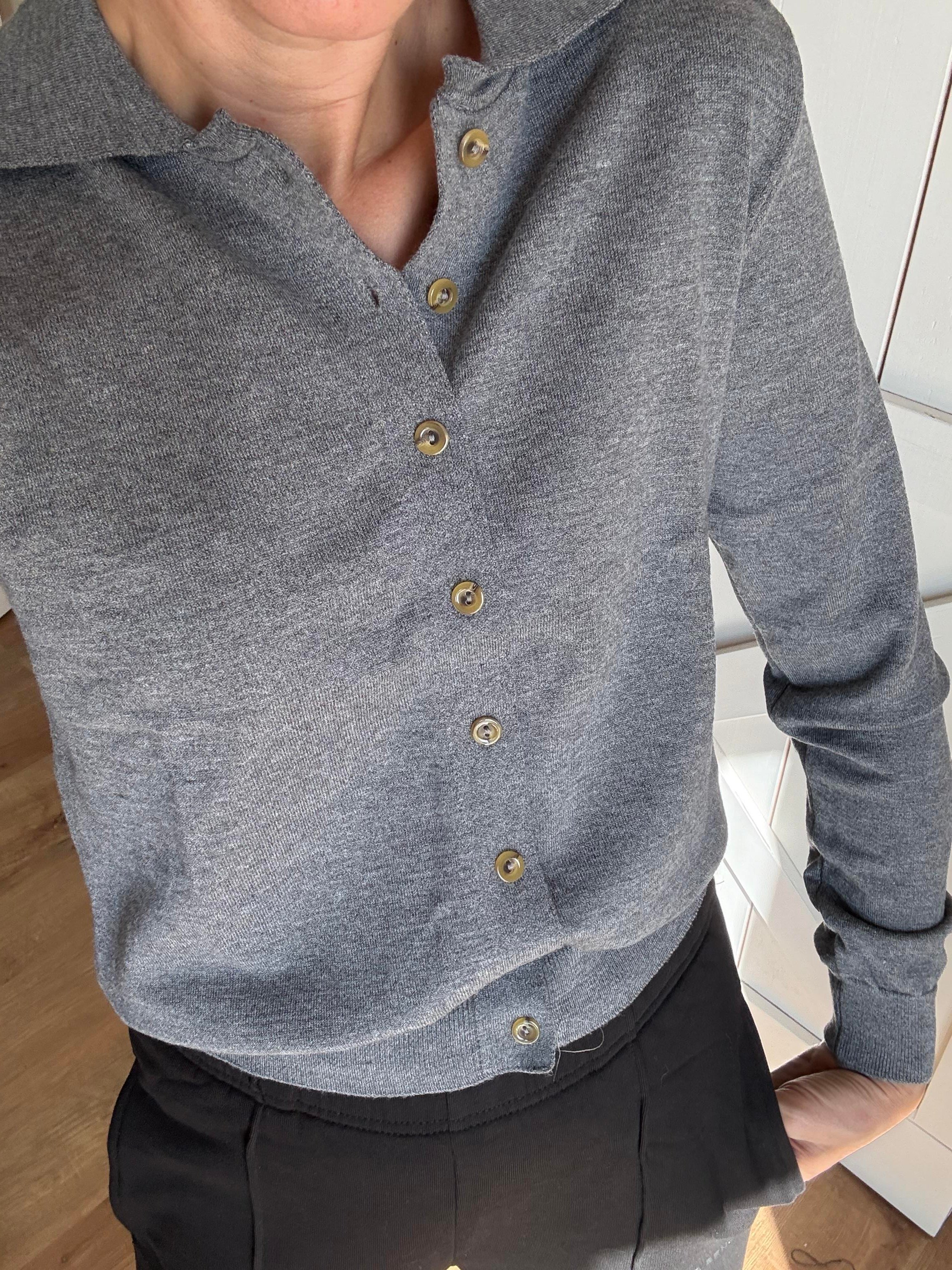 Gri Düğmeli Massi Hırka