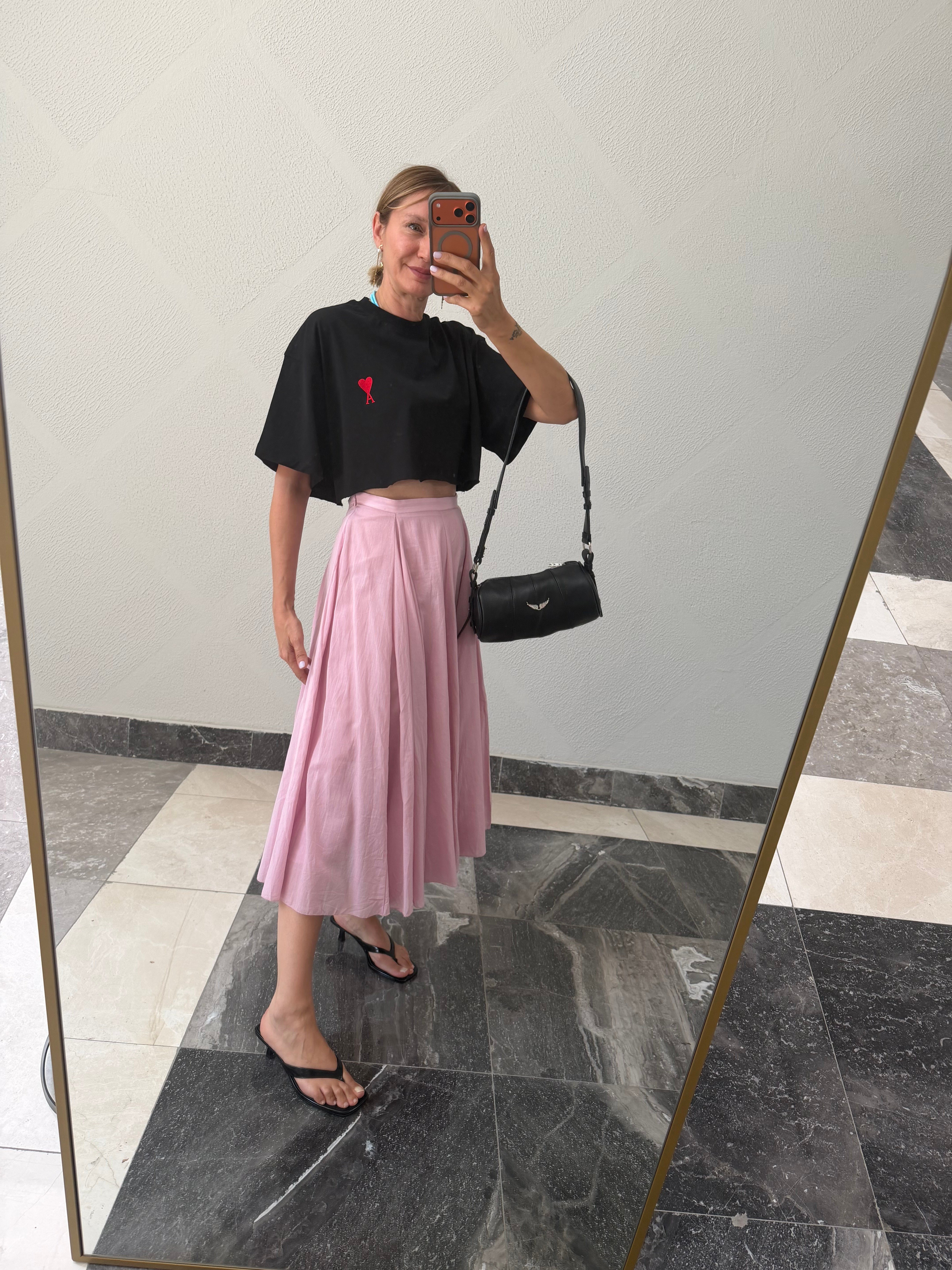 Heart Crop Tshirt Black
