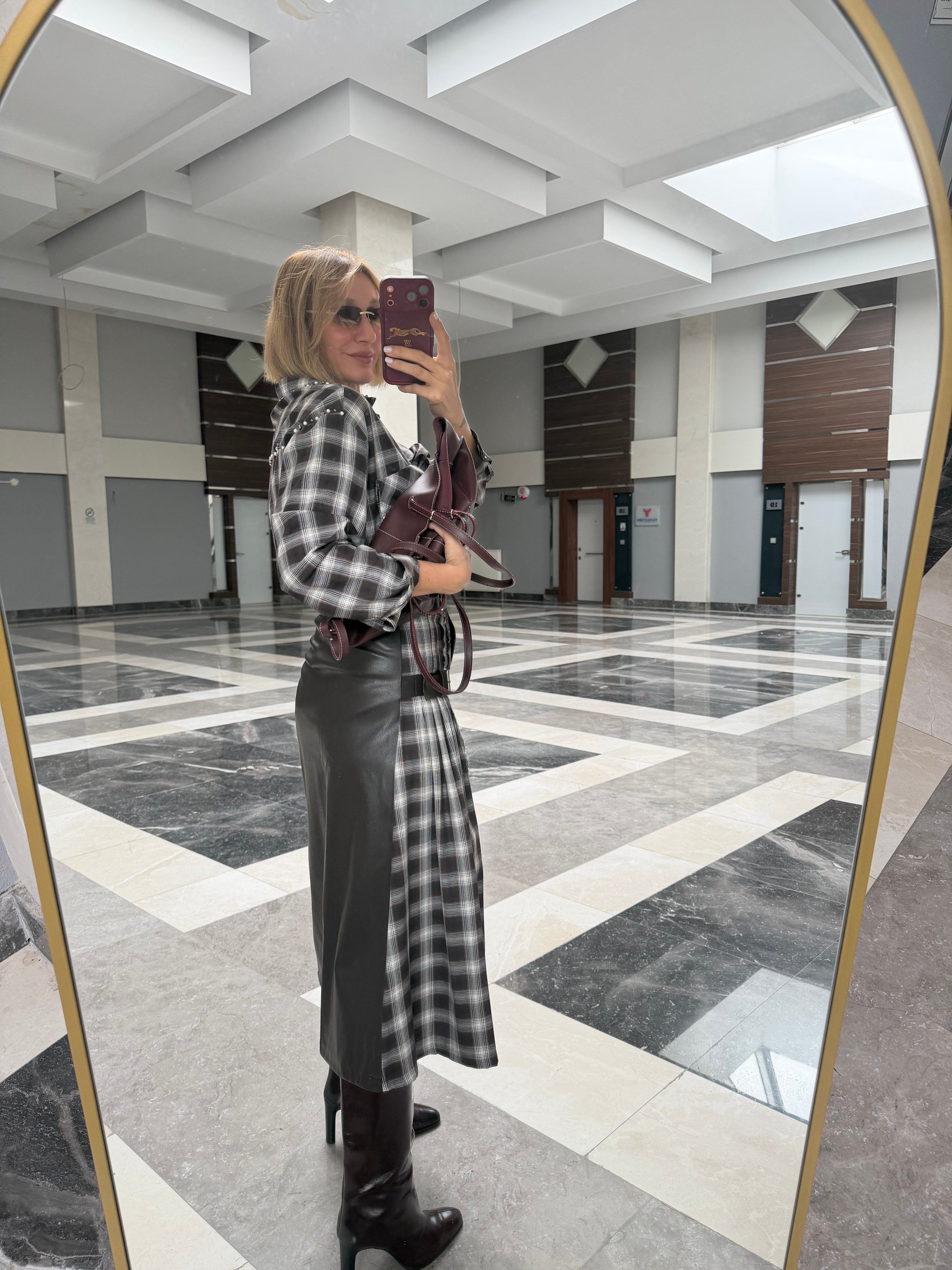 İpkyl Model Ekose Desen Deri Detaylı Etek Gömlek Takım