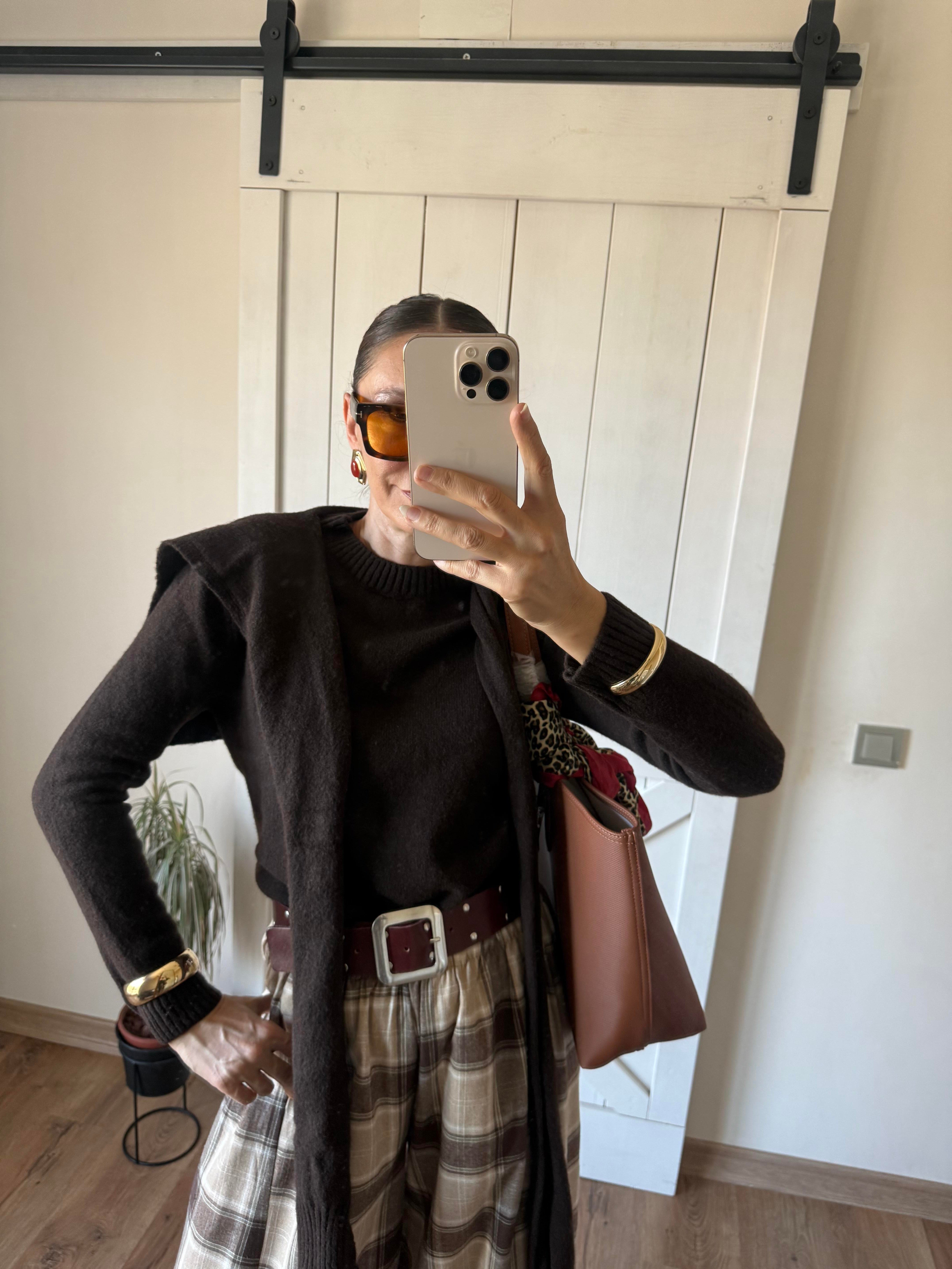 Kahve Atkı Detaylı Triko