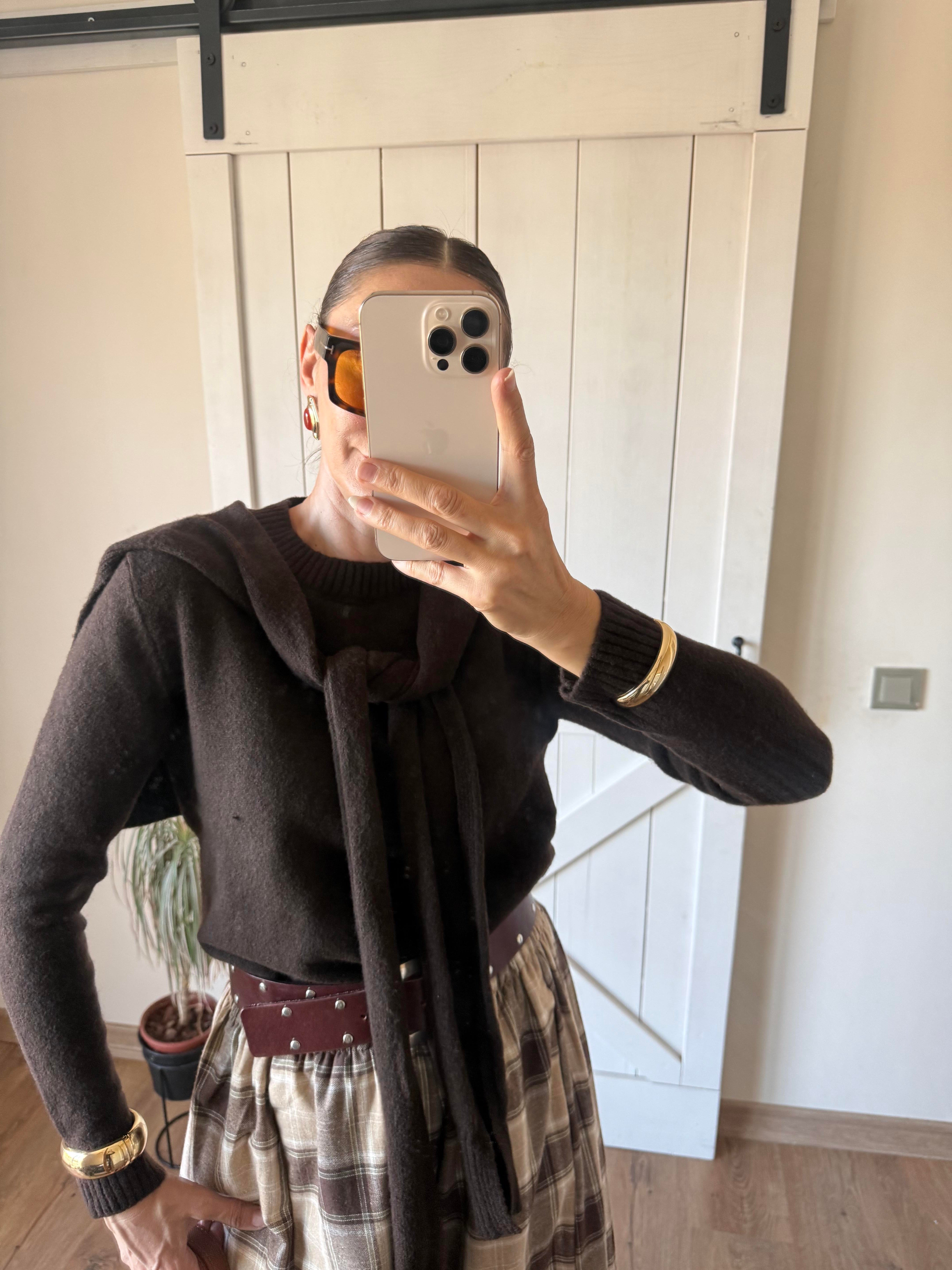 Kahve Atkı Detaylı Triko