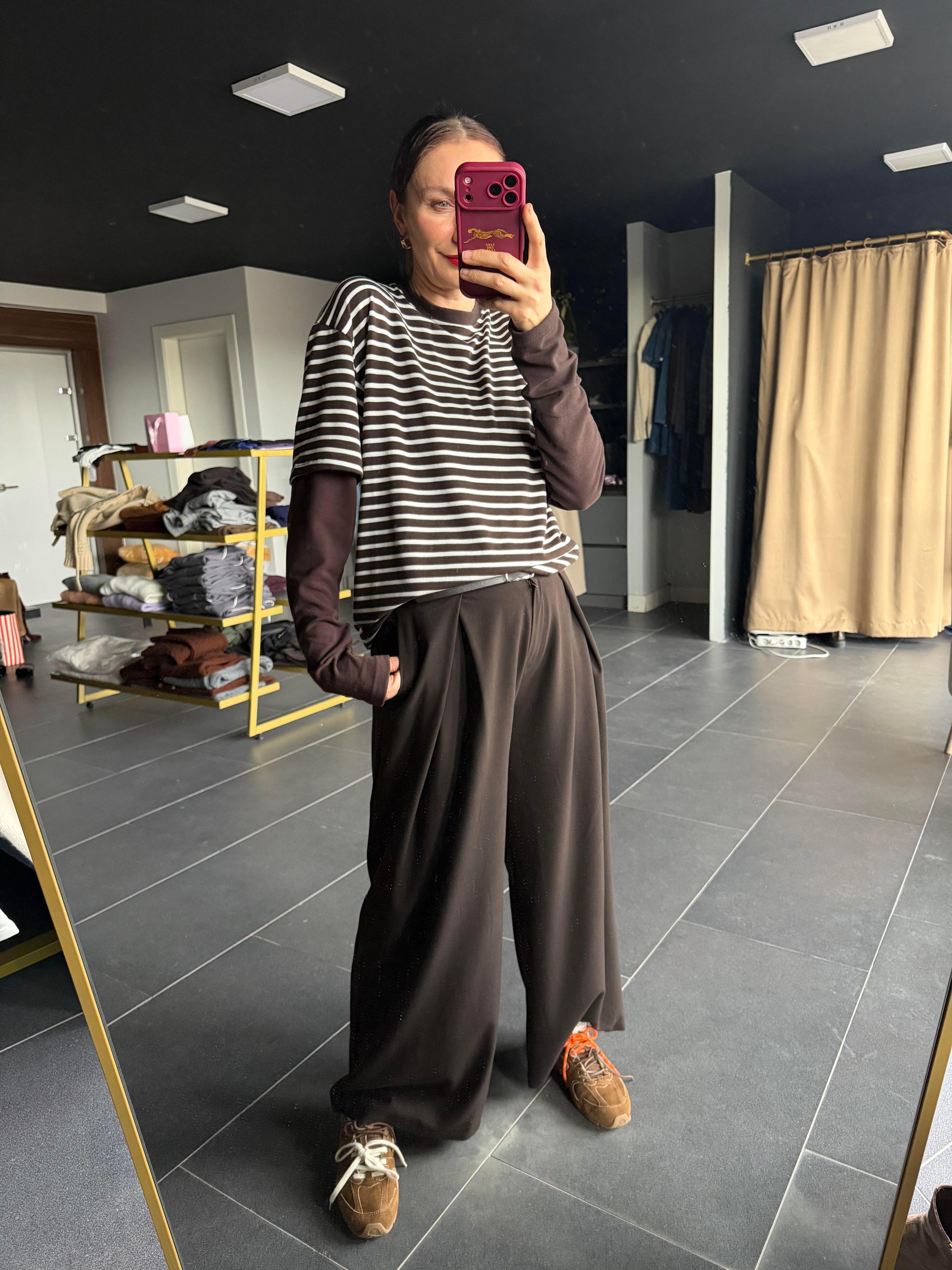 Kahve Çizgili Basic Tshirt Detaylı