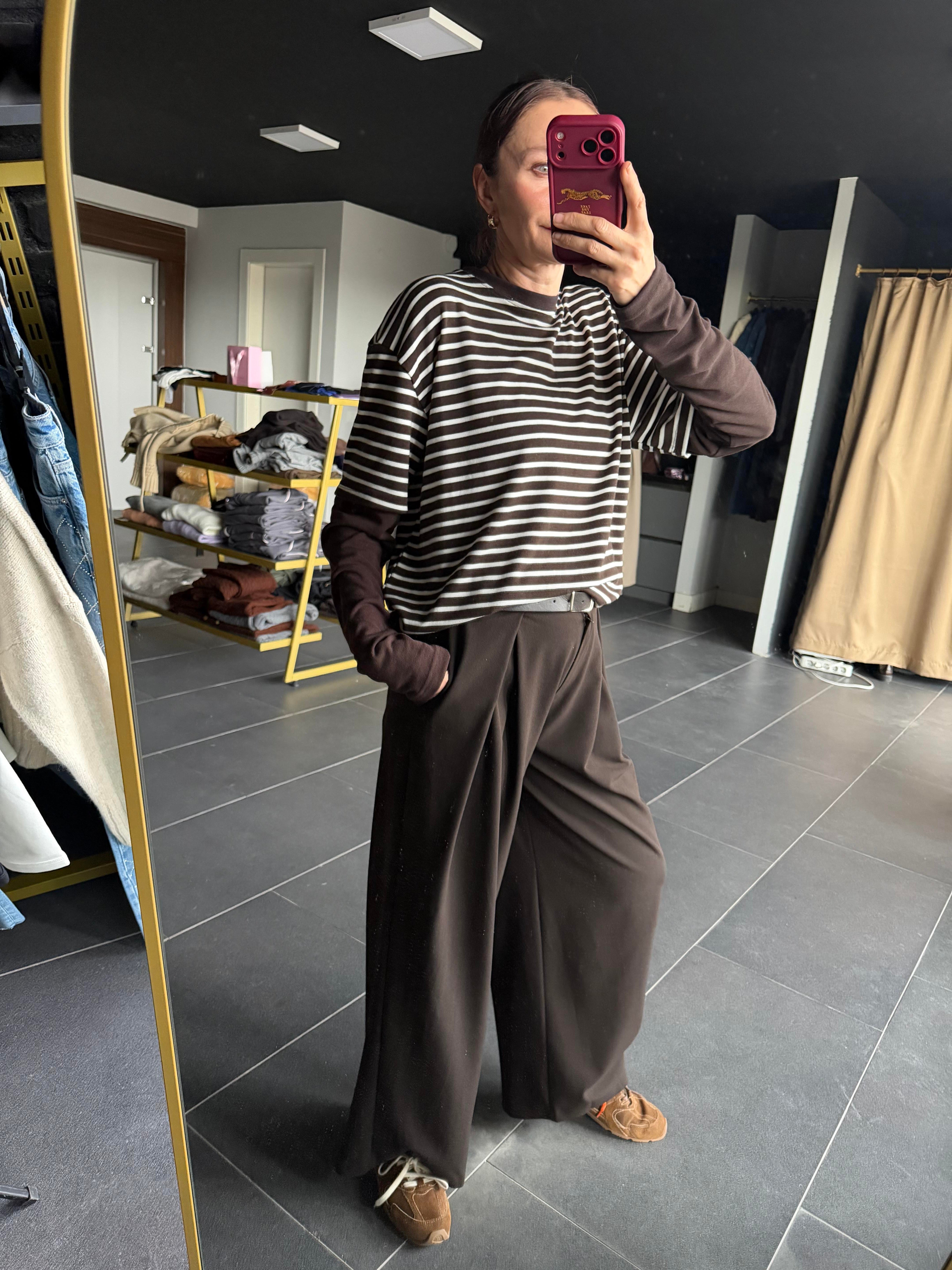 Kahve Çizgili Basic Tshirt Detaylı