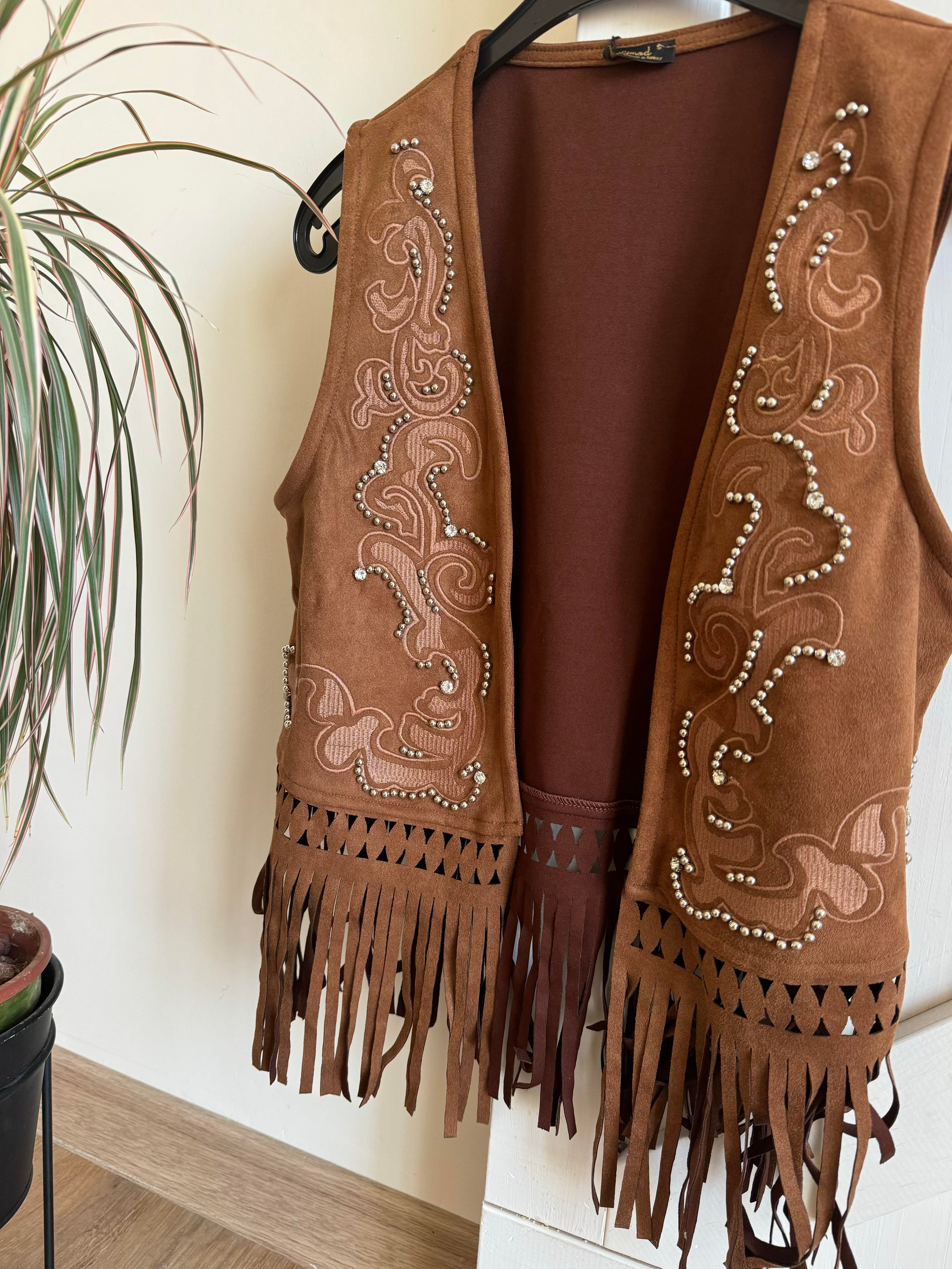 Kahve Nakışlı Taş Baskılı Püskül Detaylı Süet Yelek