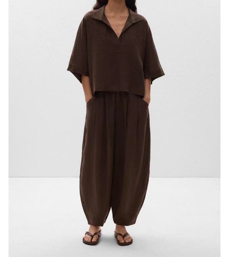 Kahve Polo Yaka Yandan Yırtmaç Detaylı Bluz Pantolon Keten Takım