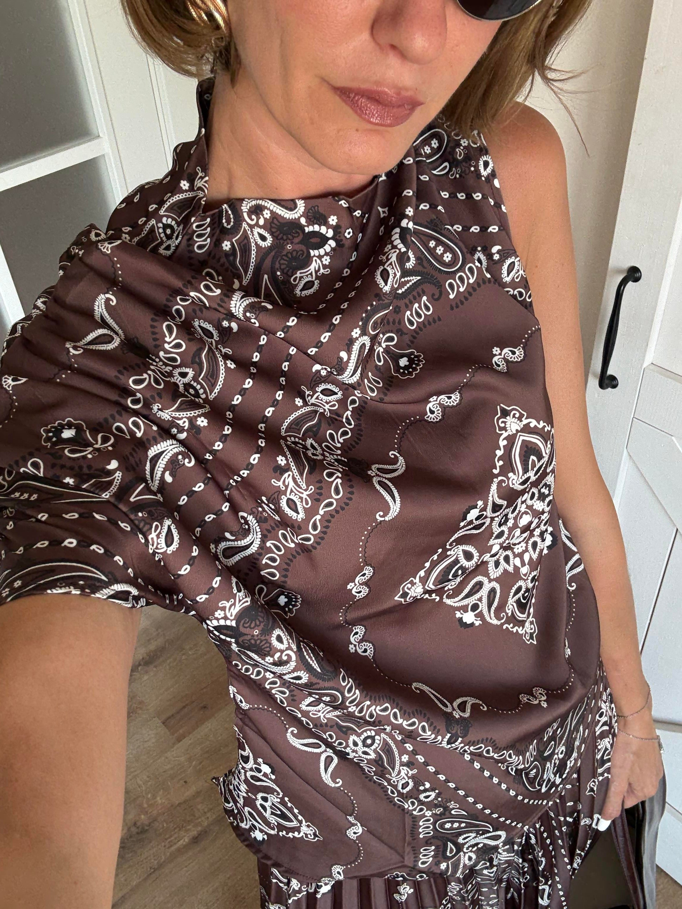 Kahve Şal Desen Asimetrik Kesim Bluz Saten Takım