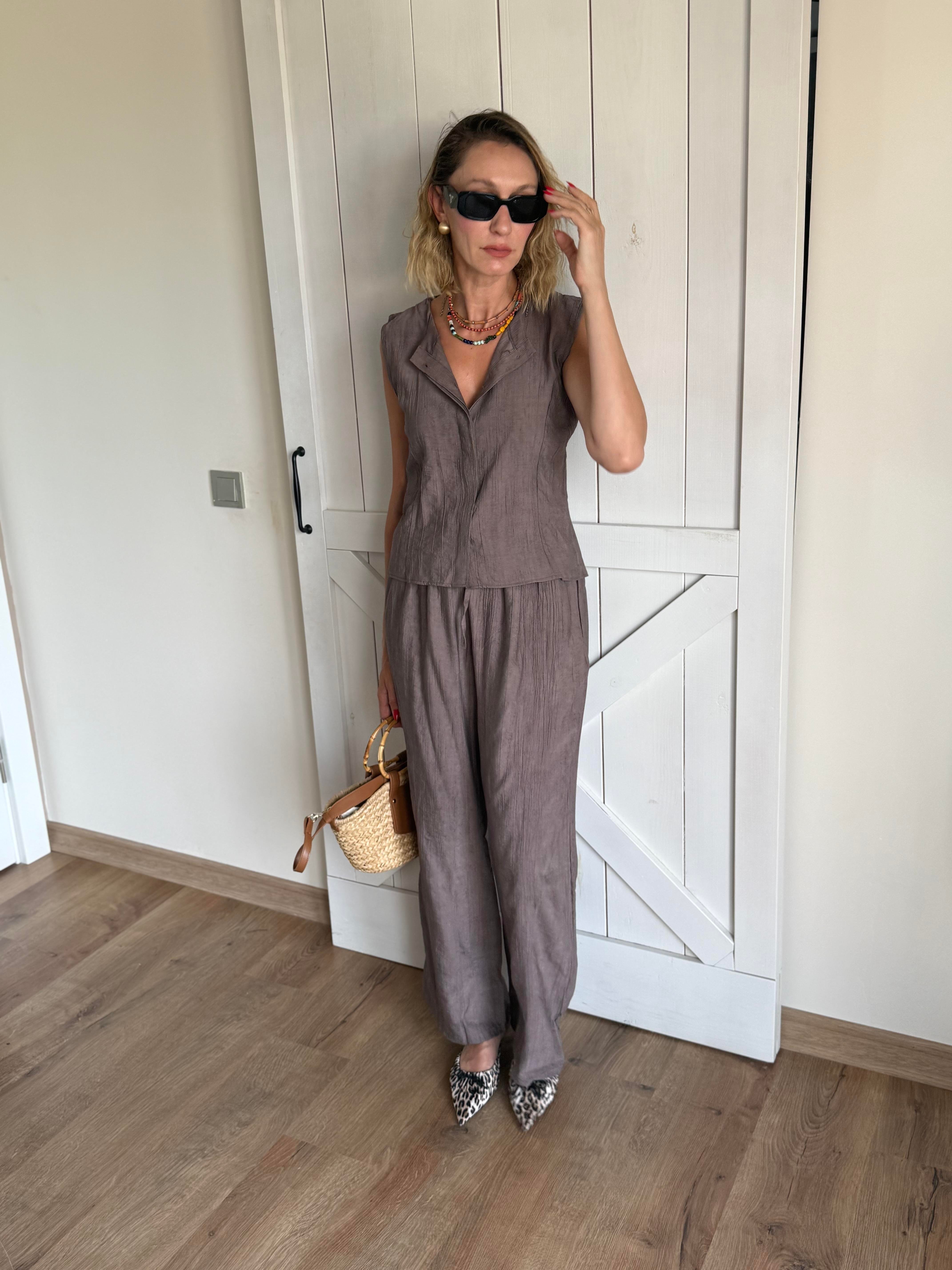 Kahverengi Patlı Yelek Pantolon Takım