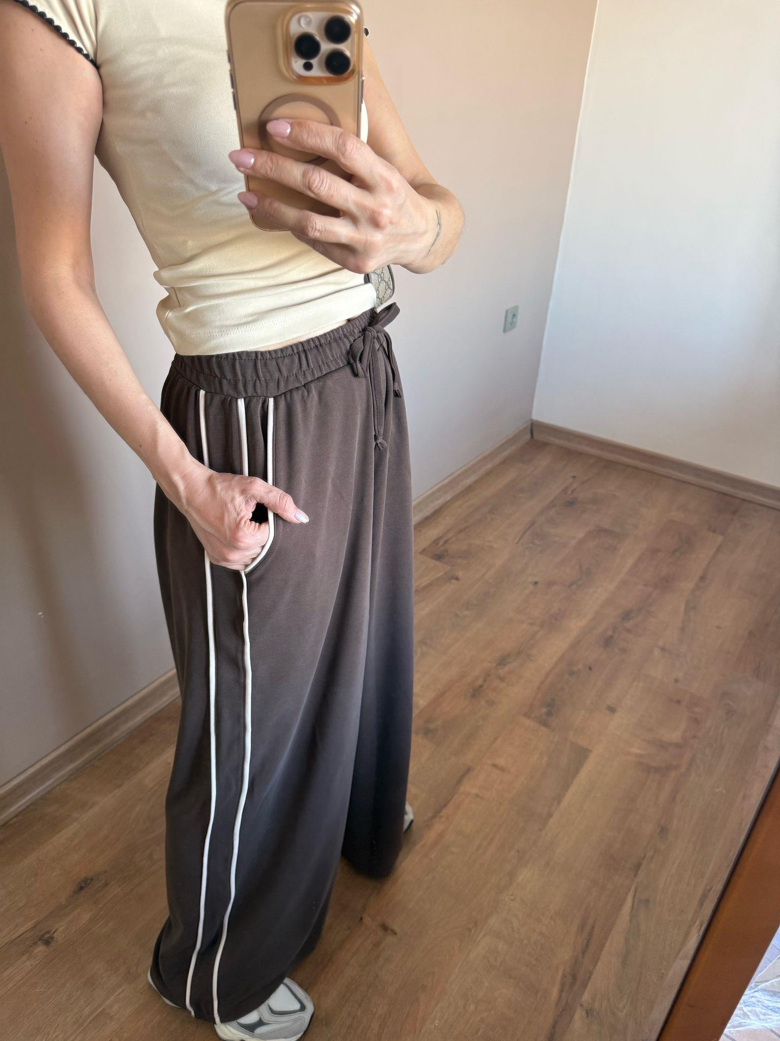 Kahverengi Yandan Gipe Detaylı Beli Lastikli Bol Paça Pantolon