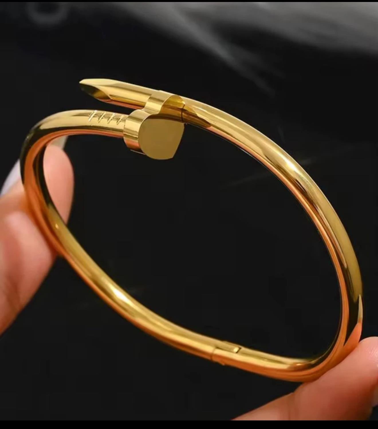 Kalp Çivi Formlu Minimalist Kelepçe Bileklik