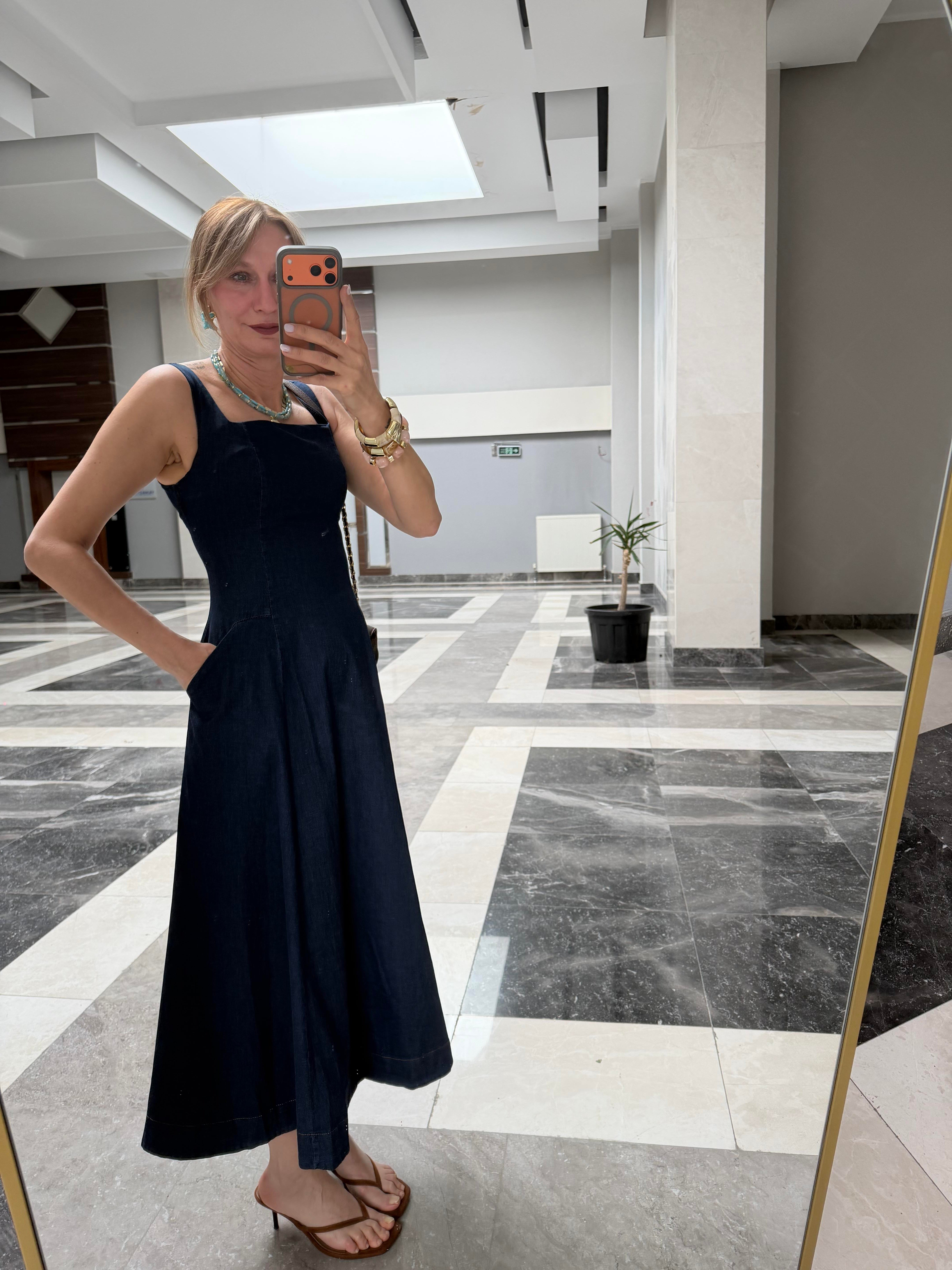 Kare Yaka Denim Görünümlü Elbise