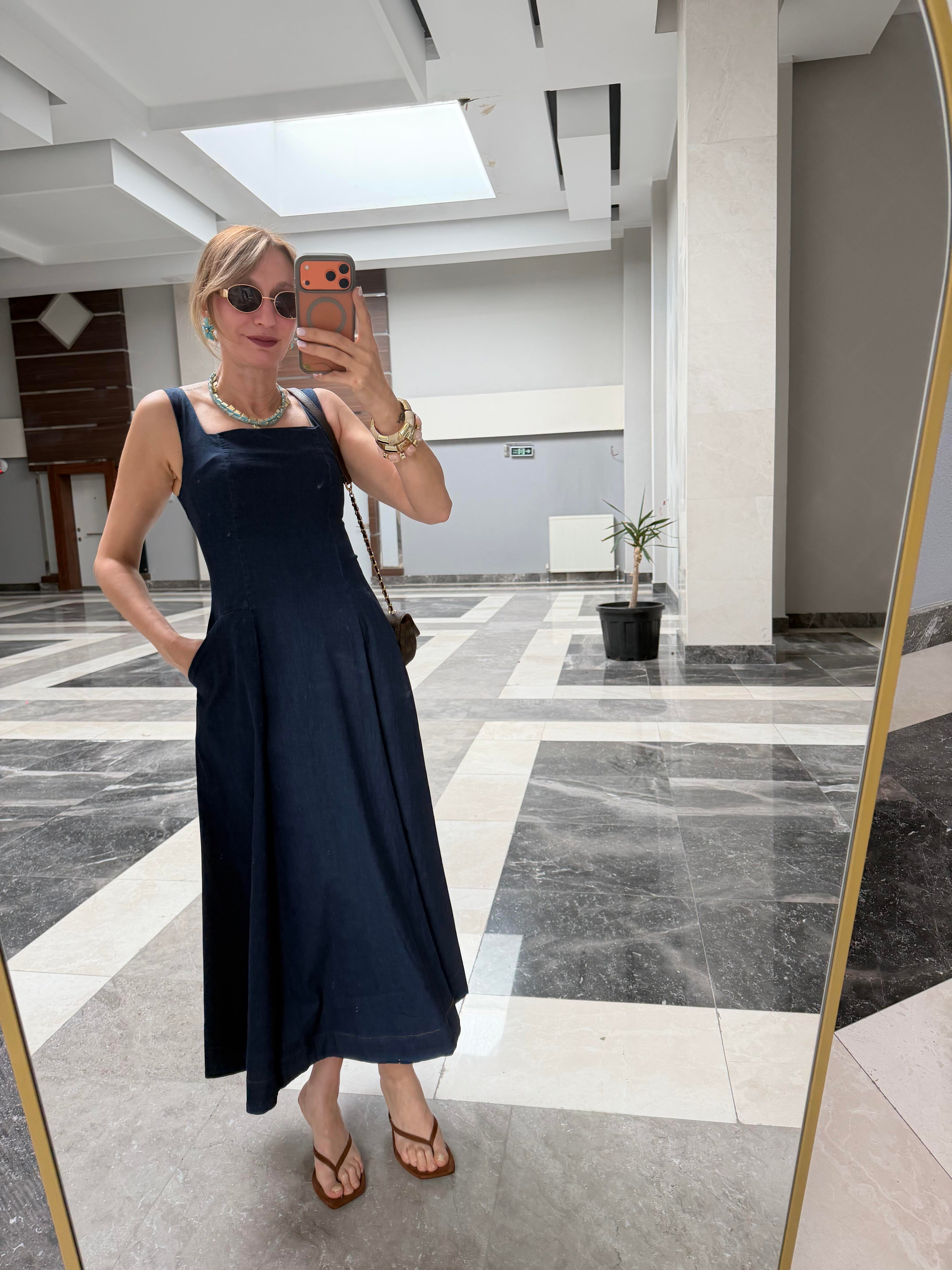 Kare Yaka Denim Görünümlü Elbise