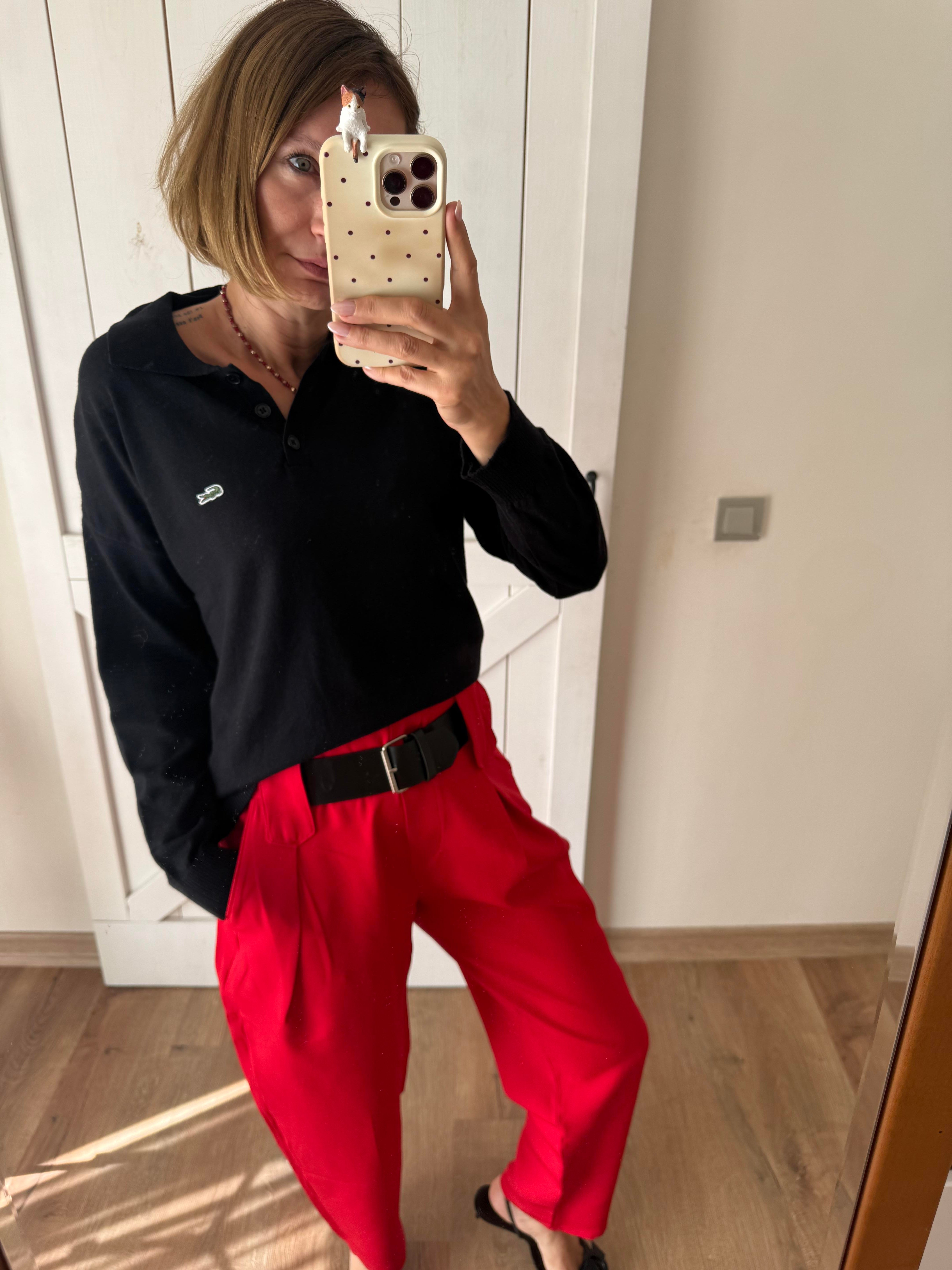 Kemer Detaylı Kırmızı Pantolon