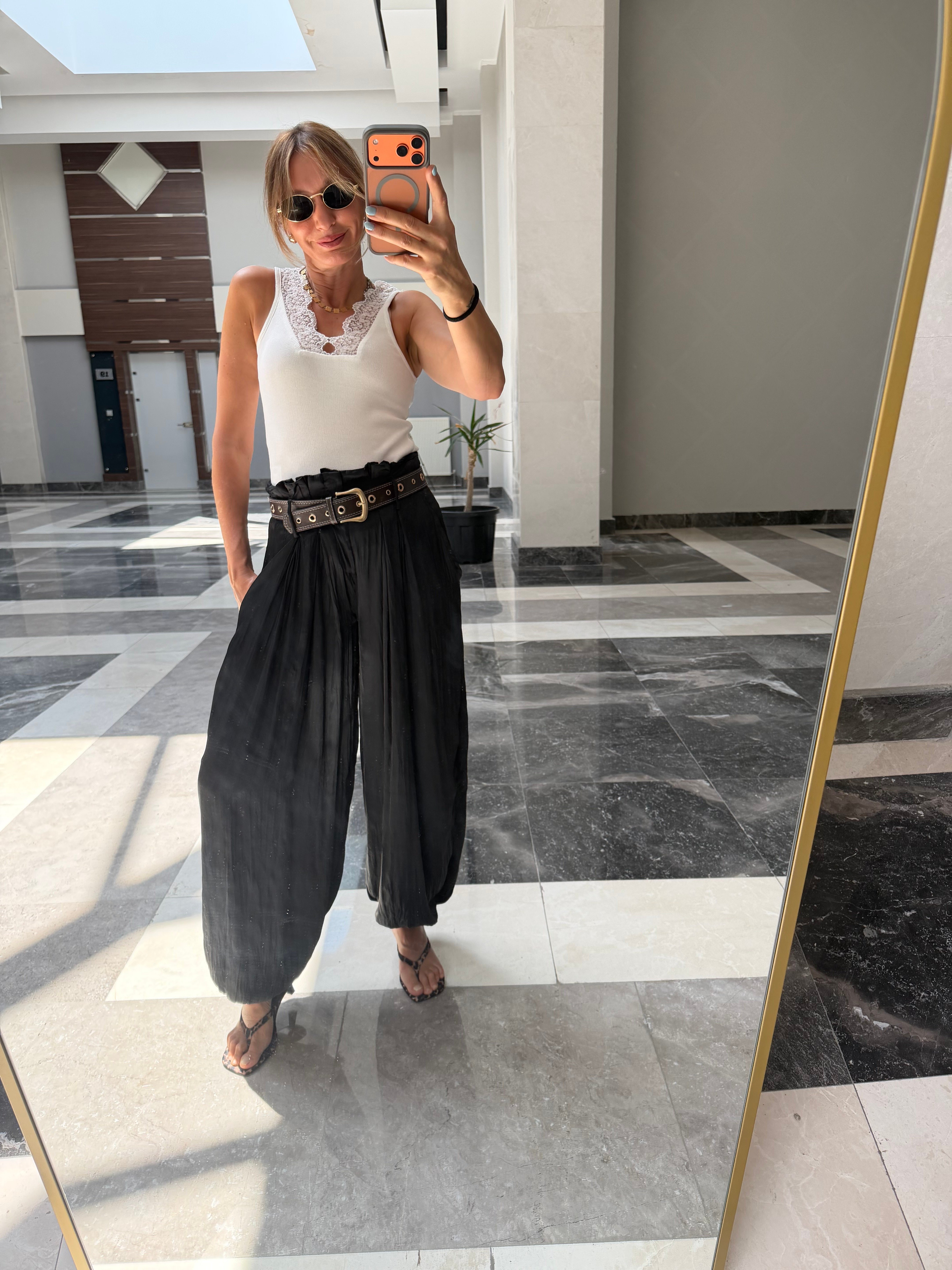 Kemerli Saten Dokulu Şalvar Pantolon