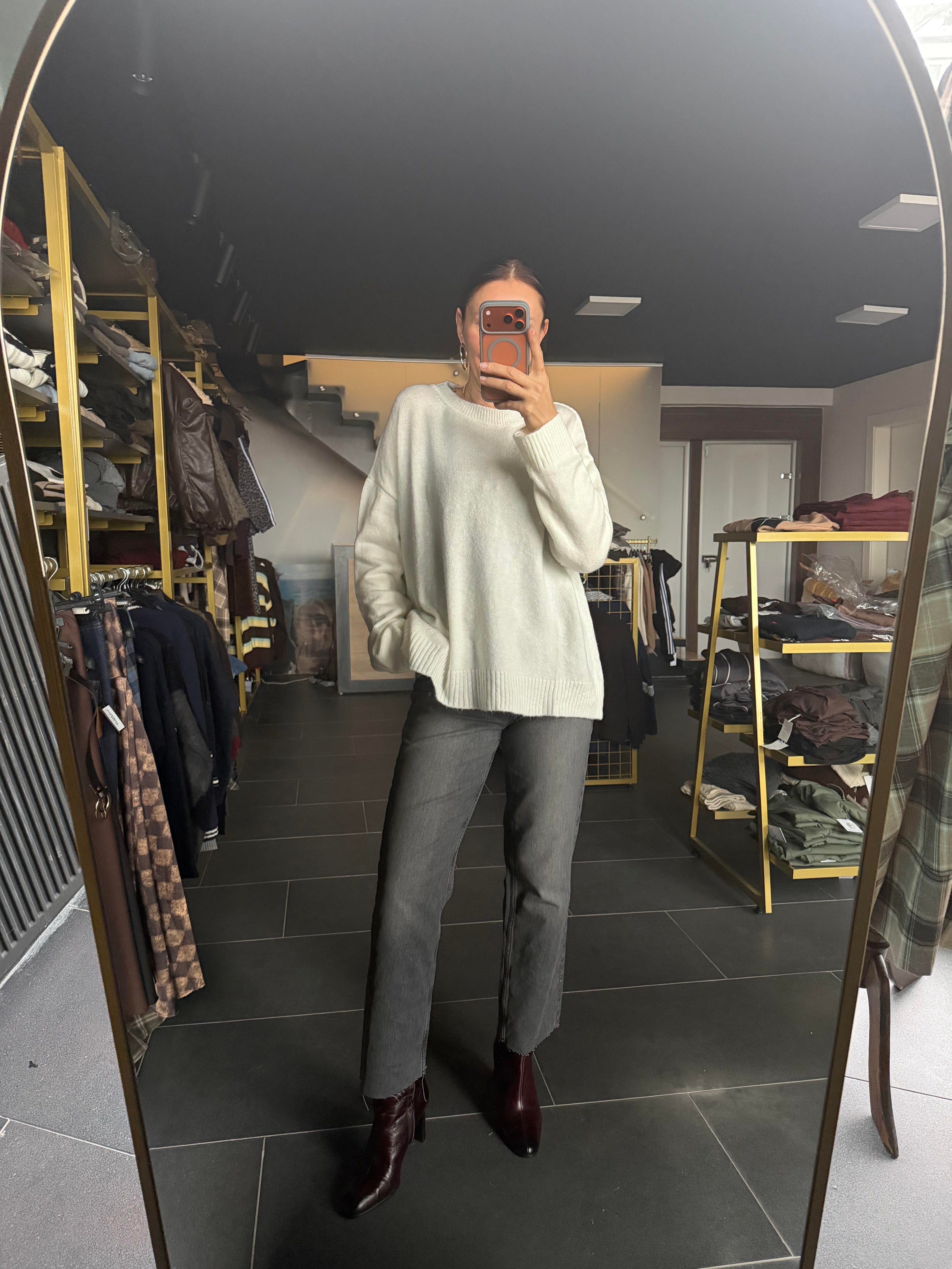 Kırık Beyaz Basic Salaş Kazak