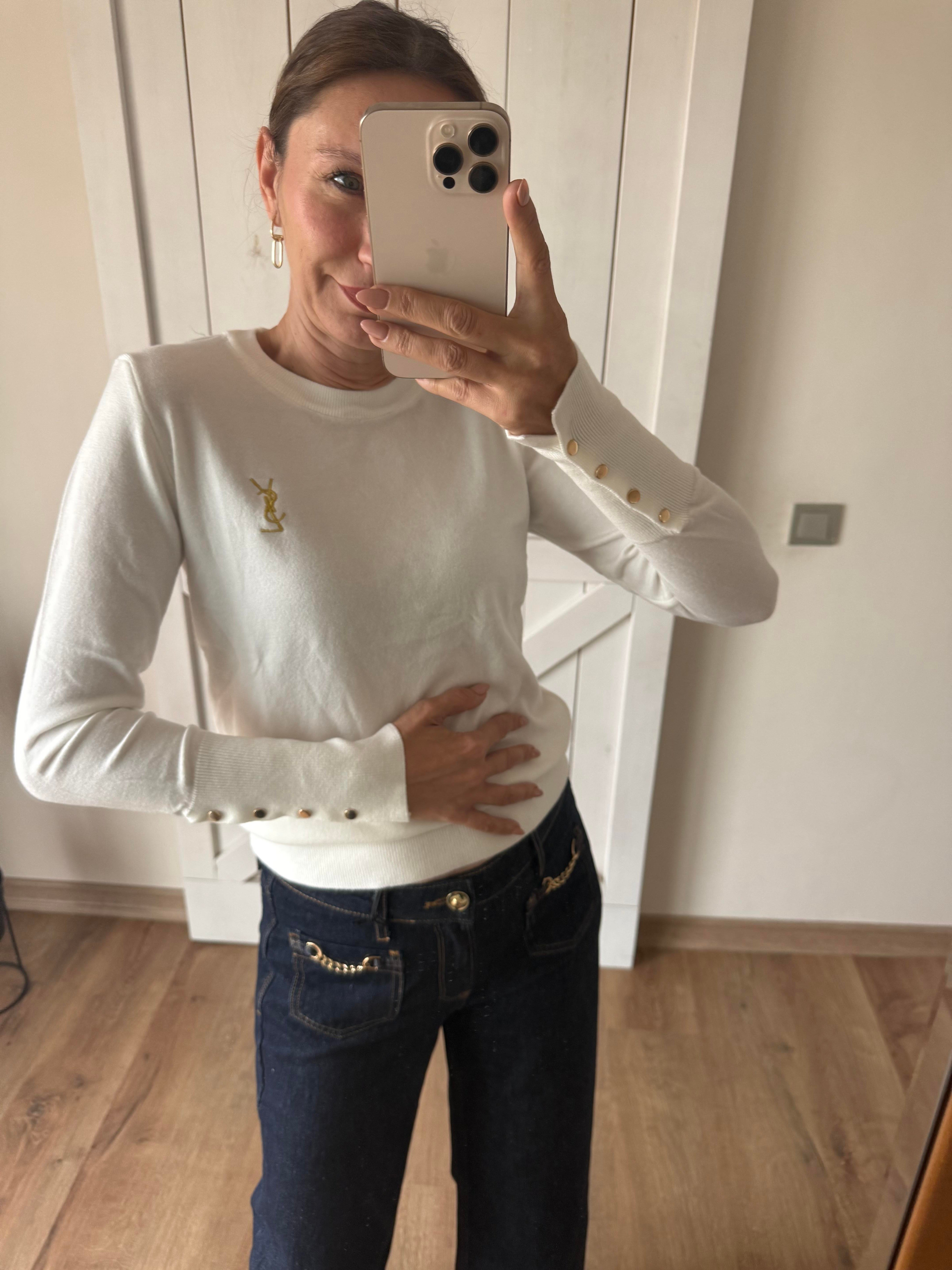 Kırık Beyaz Bilekleri Zımbalı Ys Triko