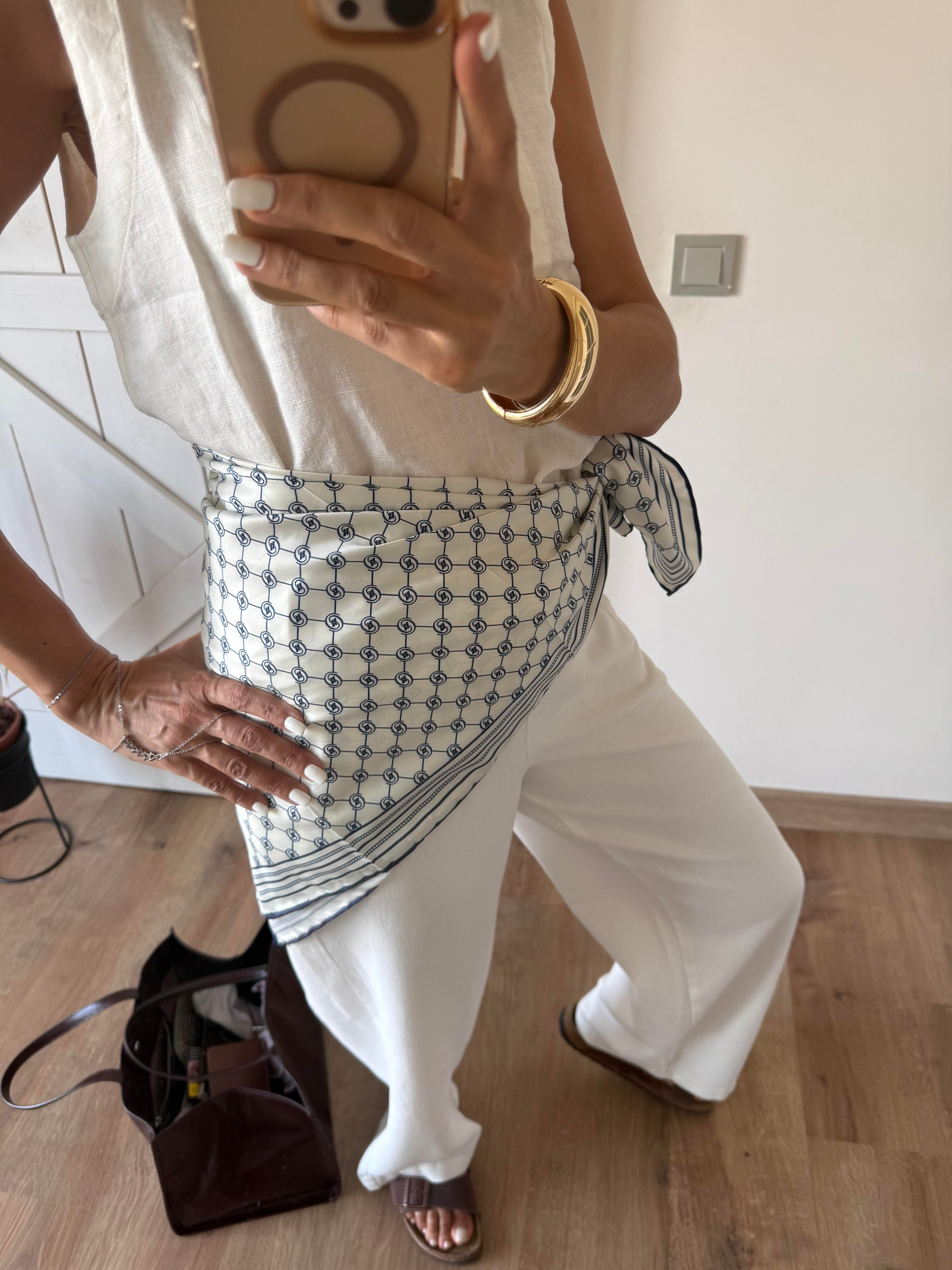 Kırık Beyaz Logolu Kare Premium Şal/Eşarp