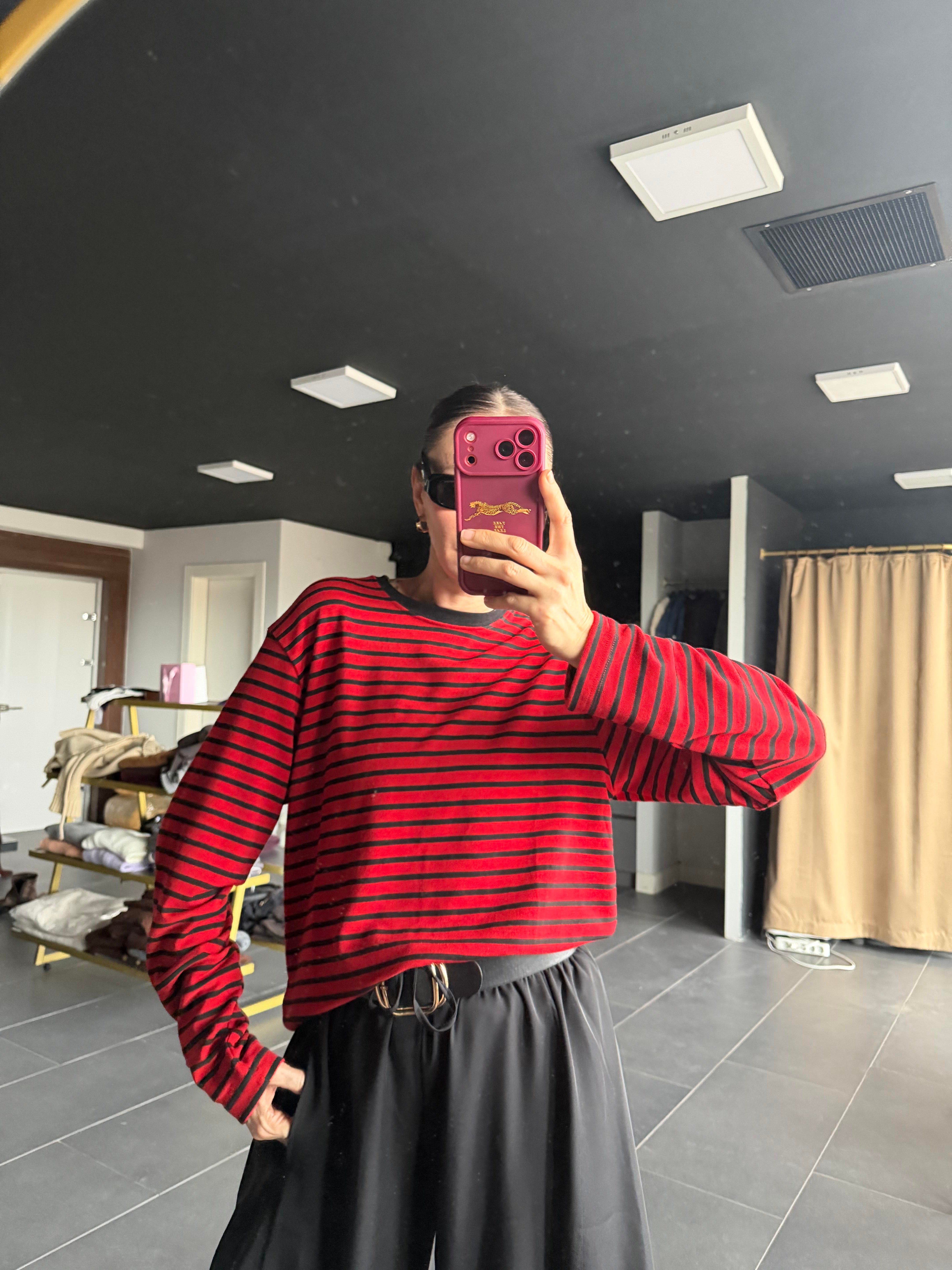 Kırmızı Çizgili Basic