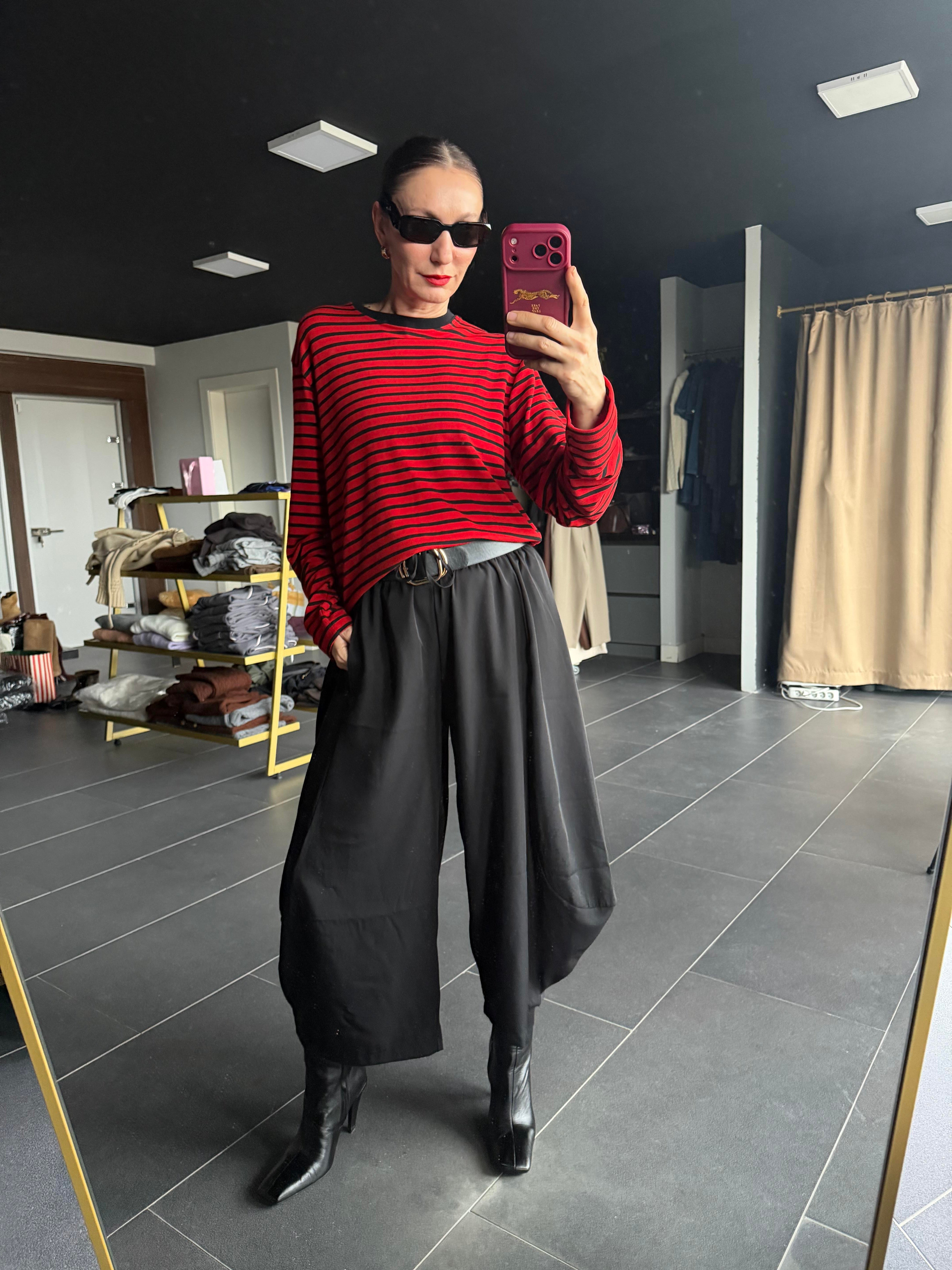 Kırmızı Çizgili Basic