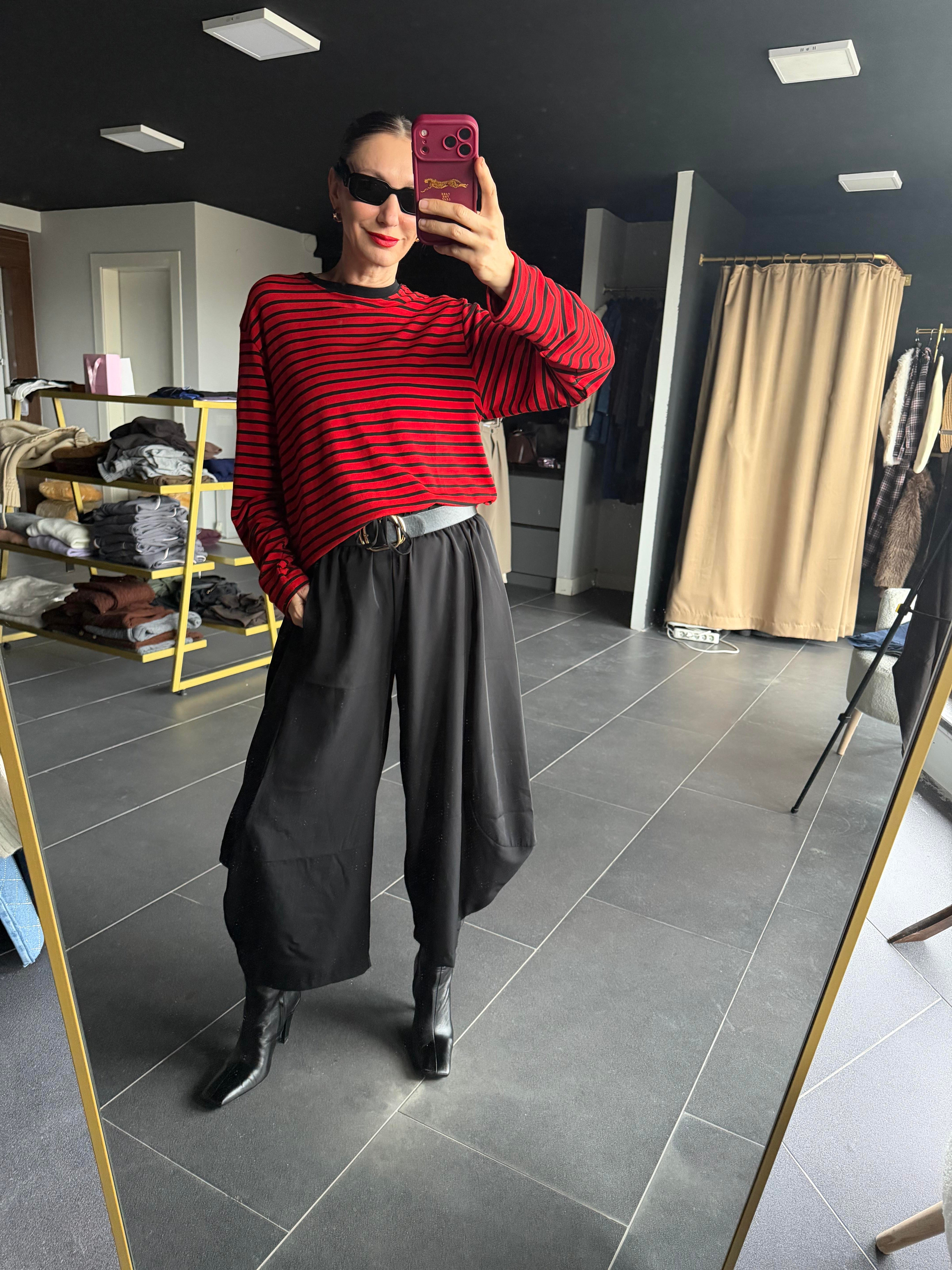 Kırmızı Çizgili Basic