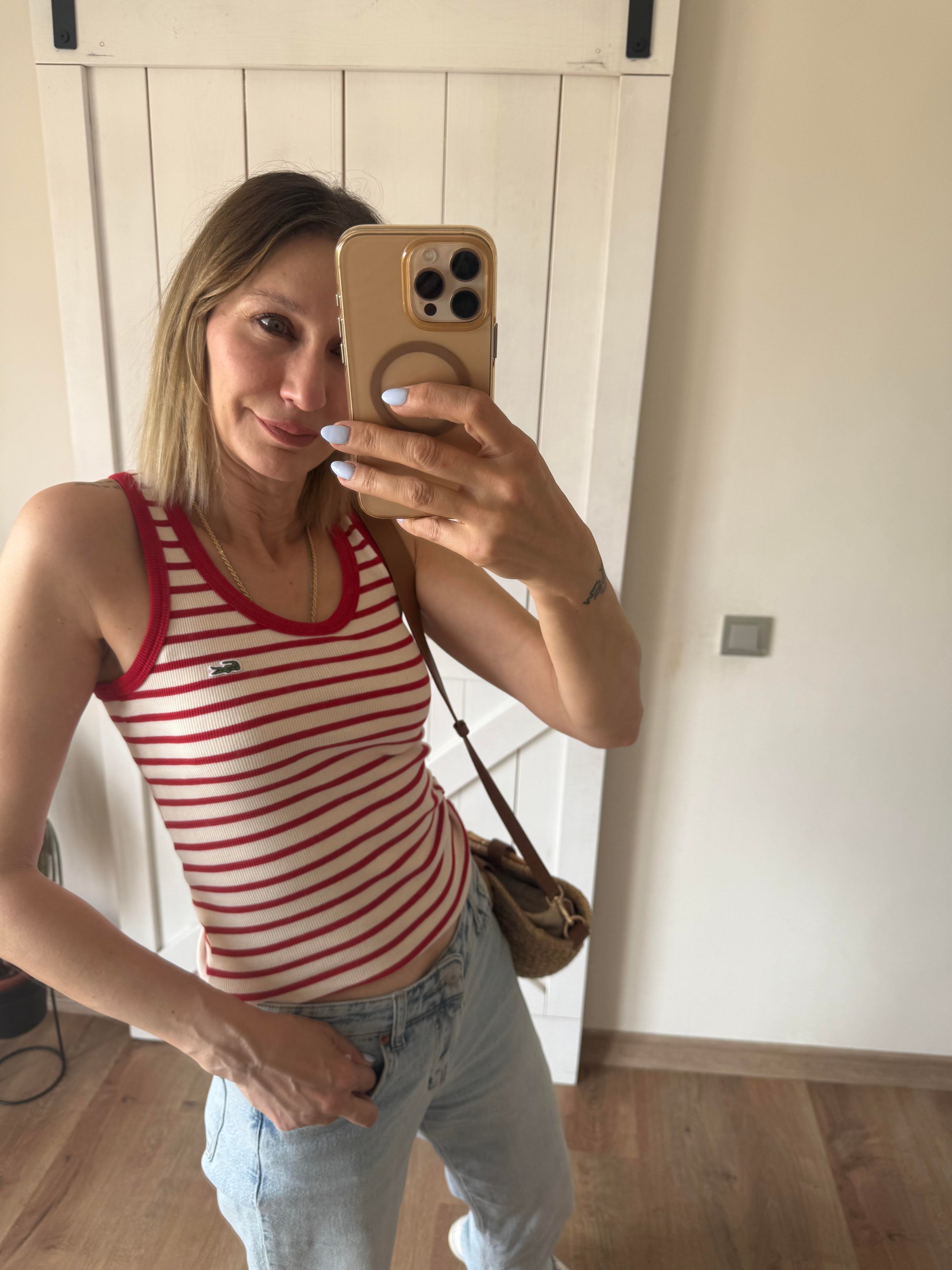 Kırmızı Çizgili Hırka