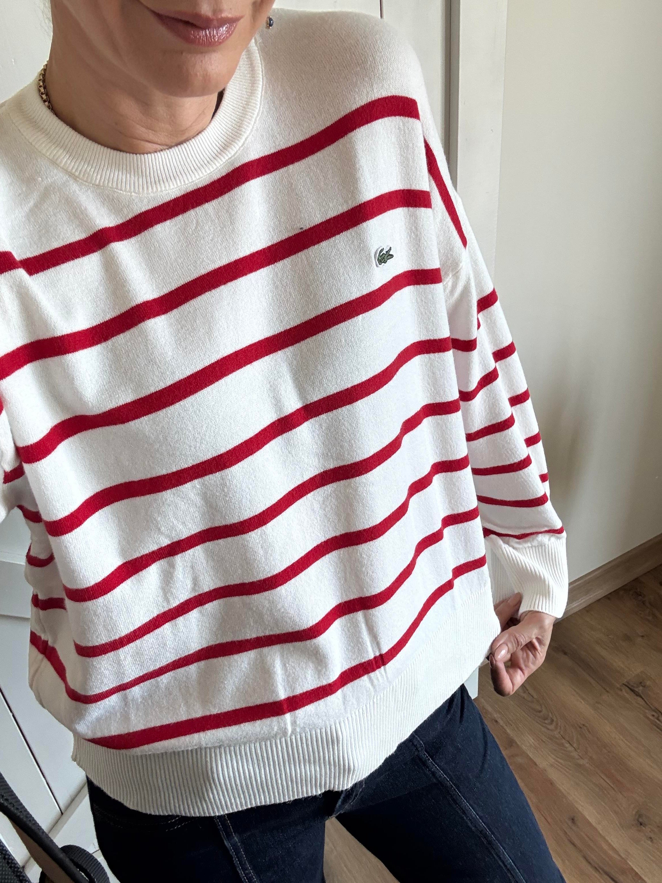 Kırmızı Üzeri Beyaz Triko