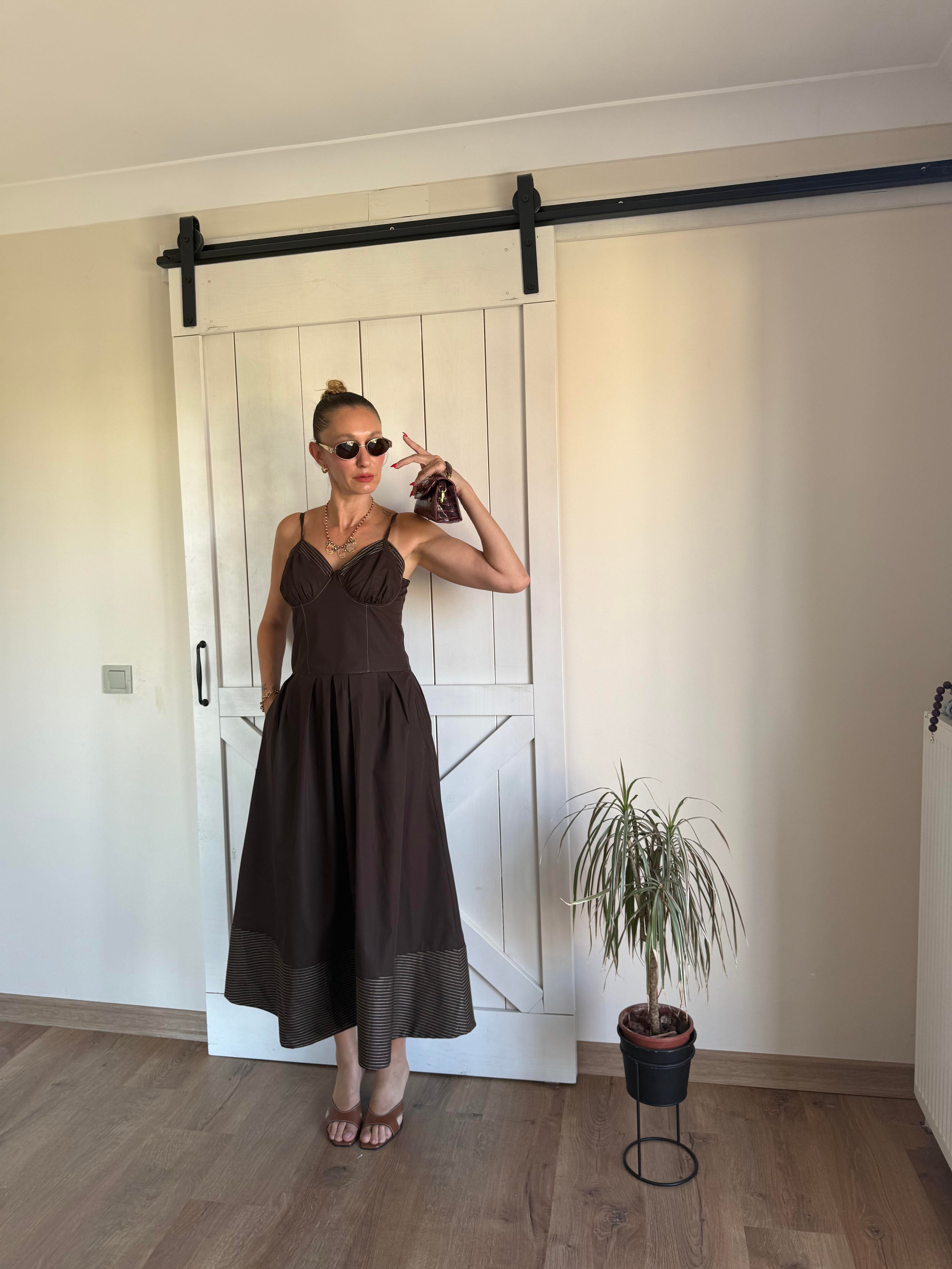 Kontrast Dikişli İp Askılı Elbise