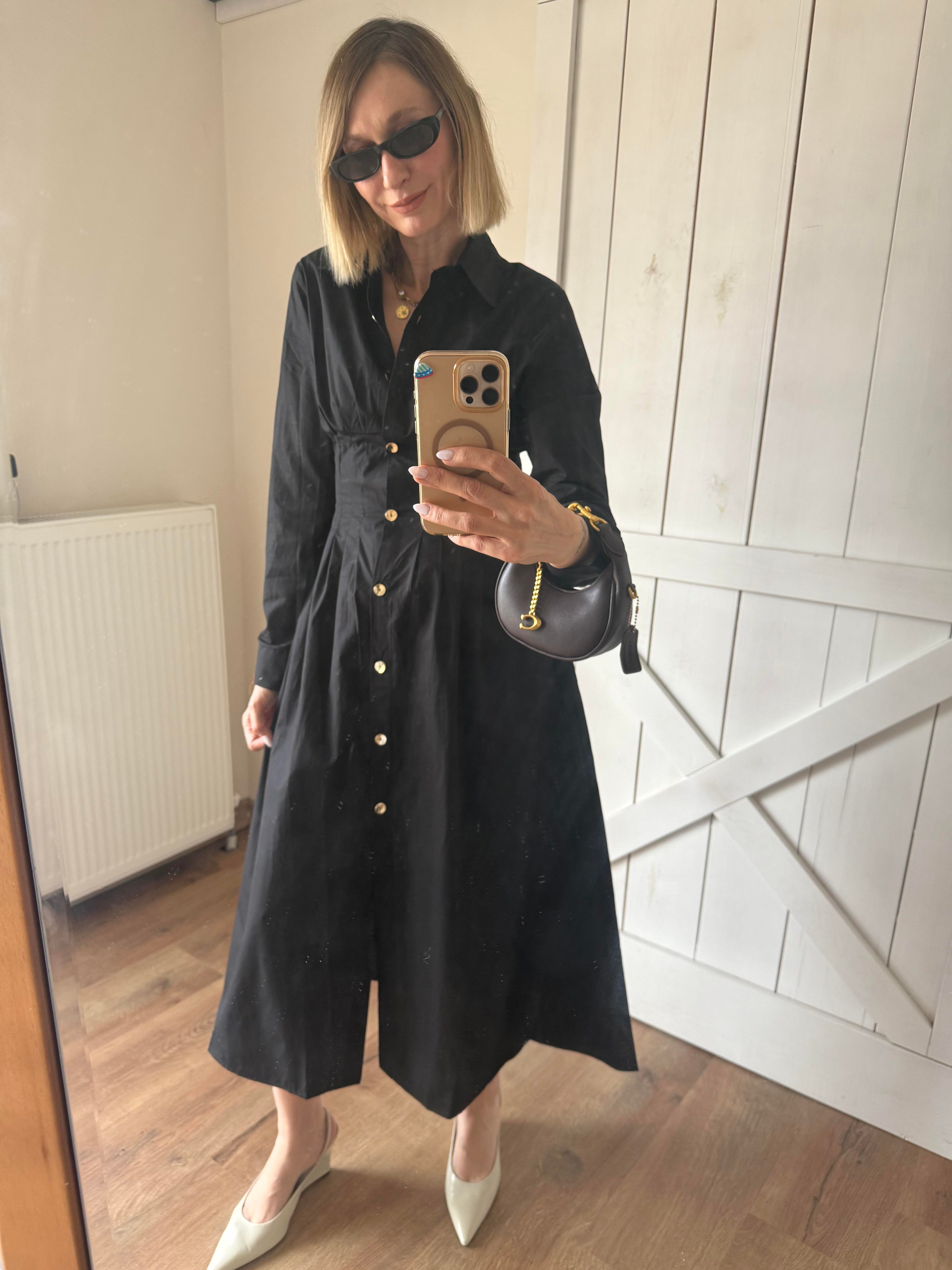 Korse Dikişli Siyah Elbise