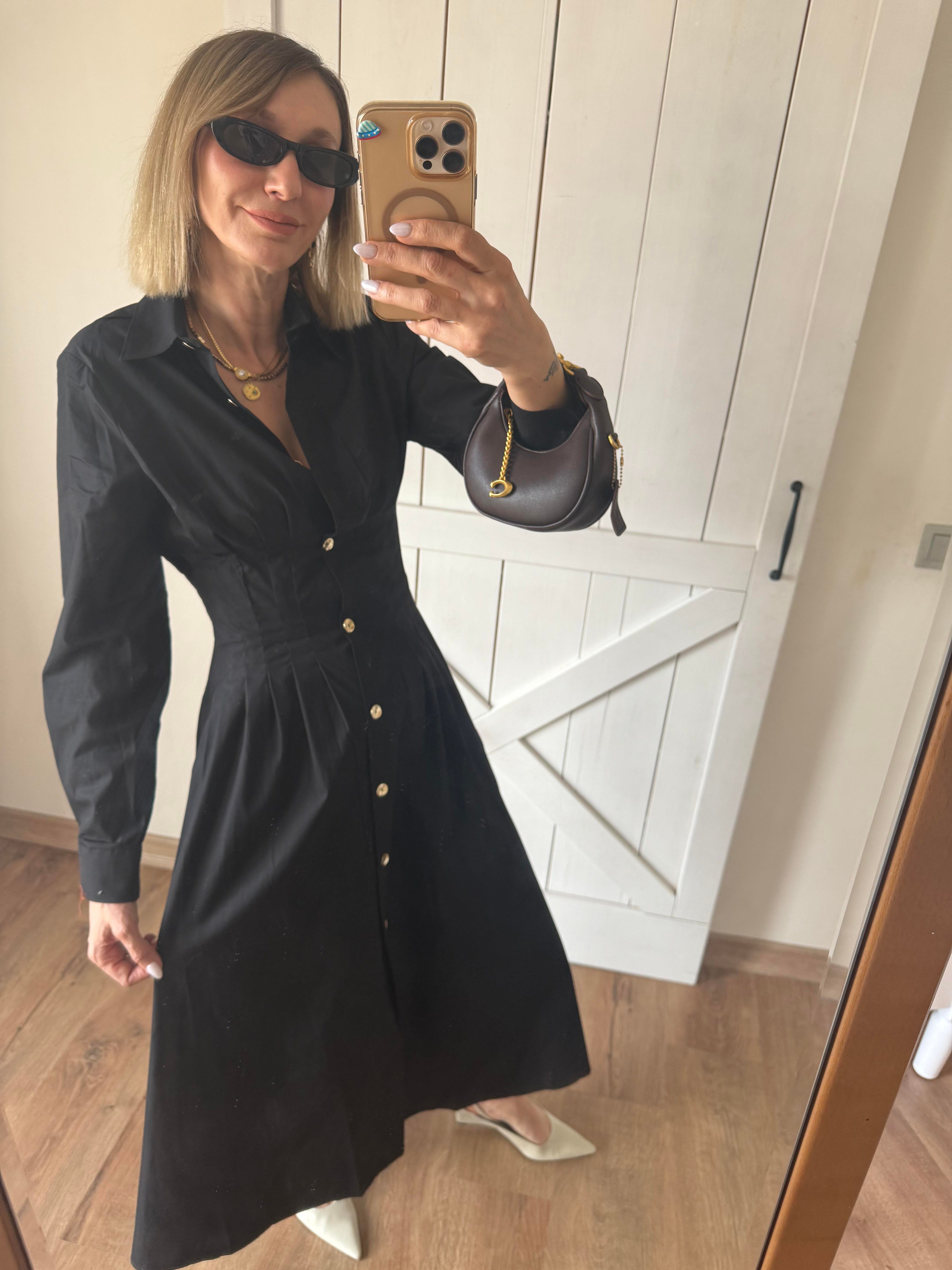 Korse Dikişli Siyah Elbise