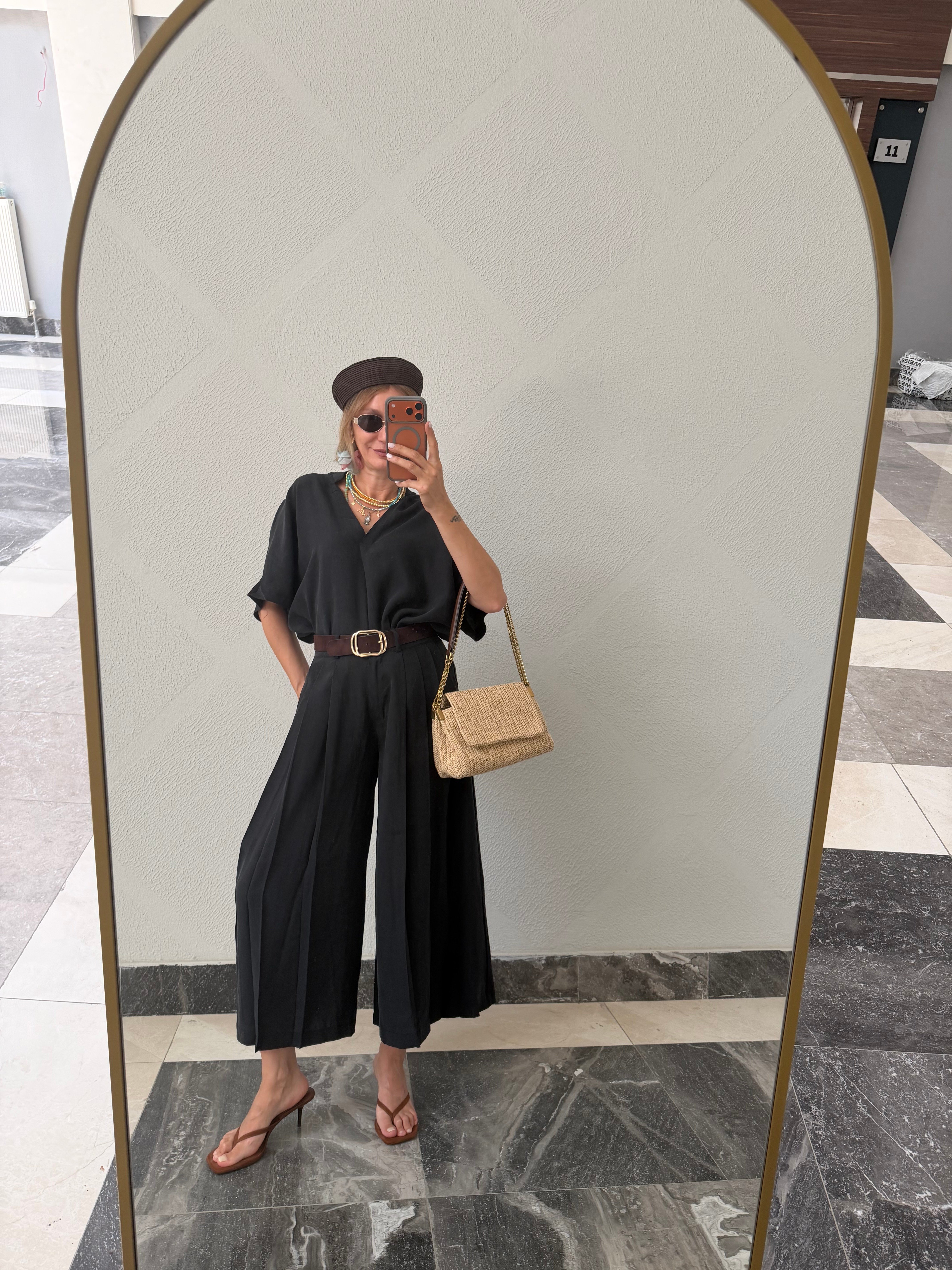 Kos Noir Bluz Pantolon Takım