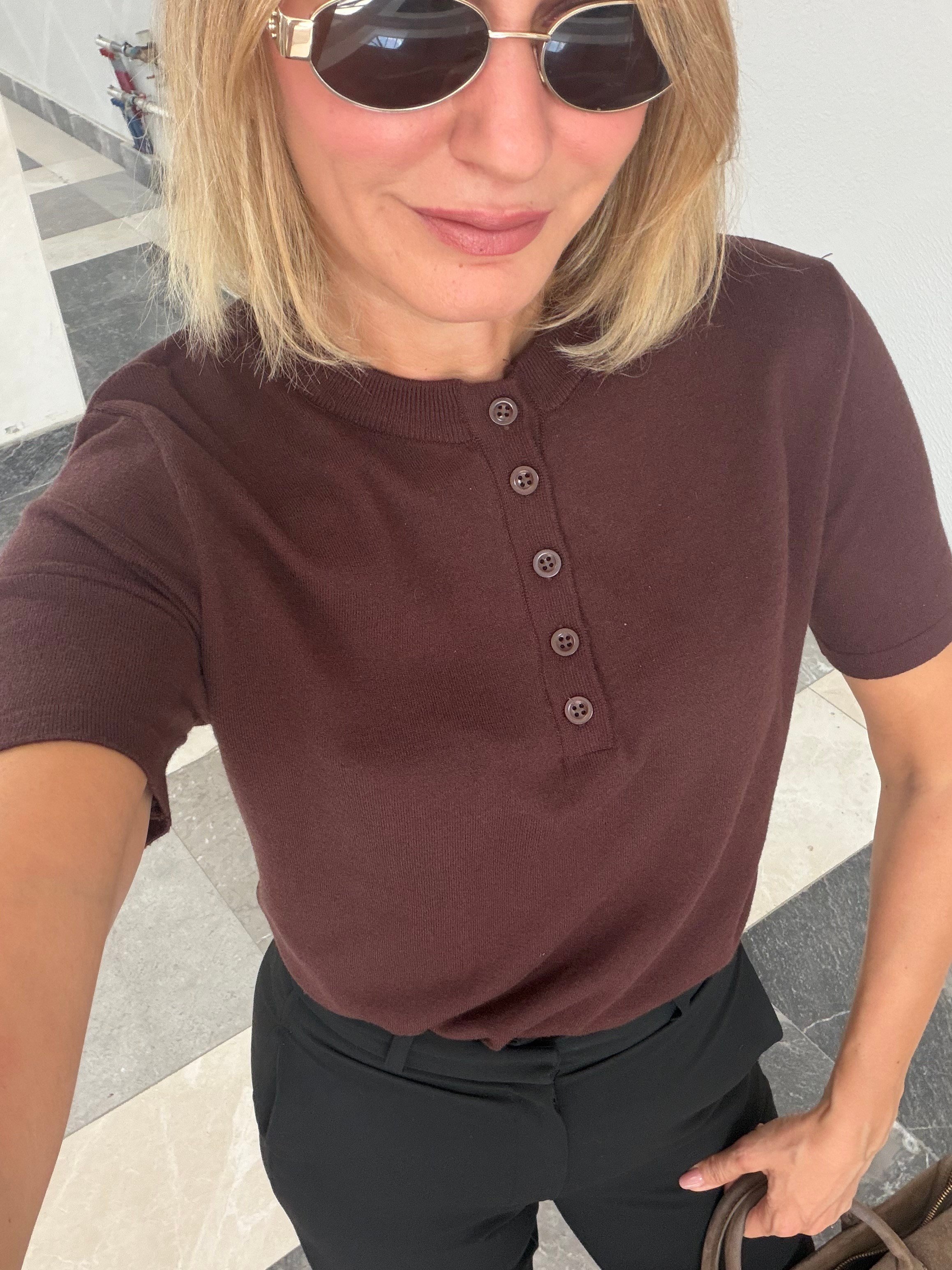 Kos Yarım Düğmeli Acı Kahve Triko Tshirt