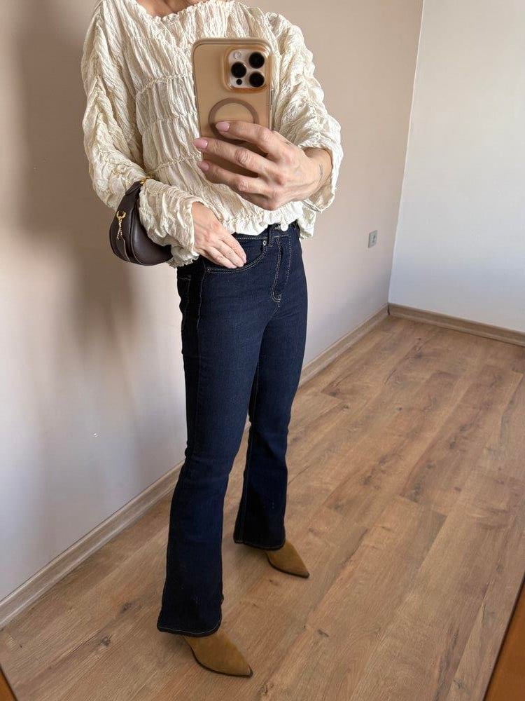 Koyu Lacivert Hafif İspanyol Paça Detaylı Jean Pantolon