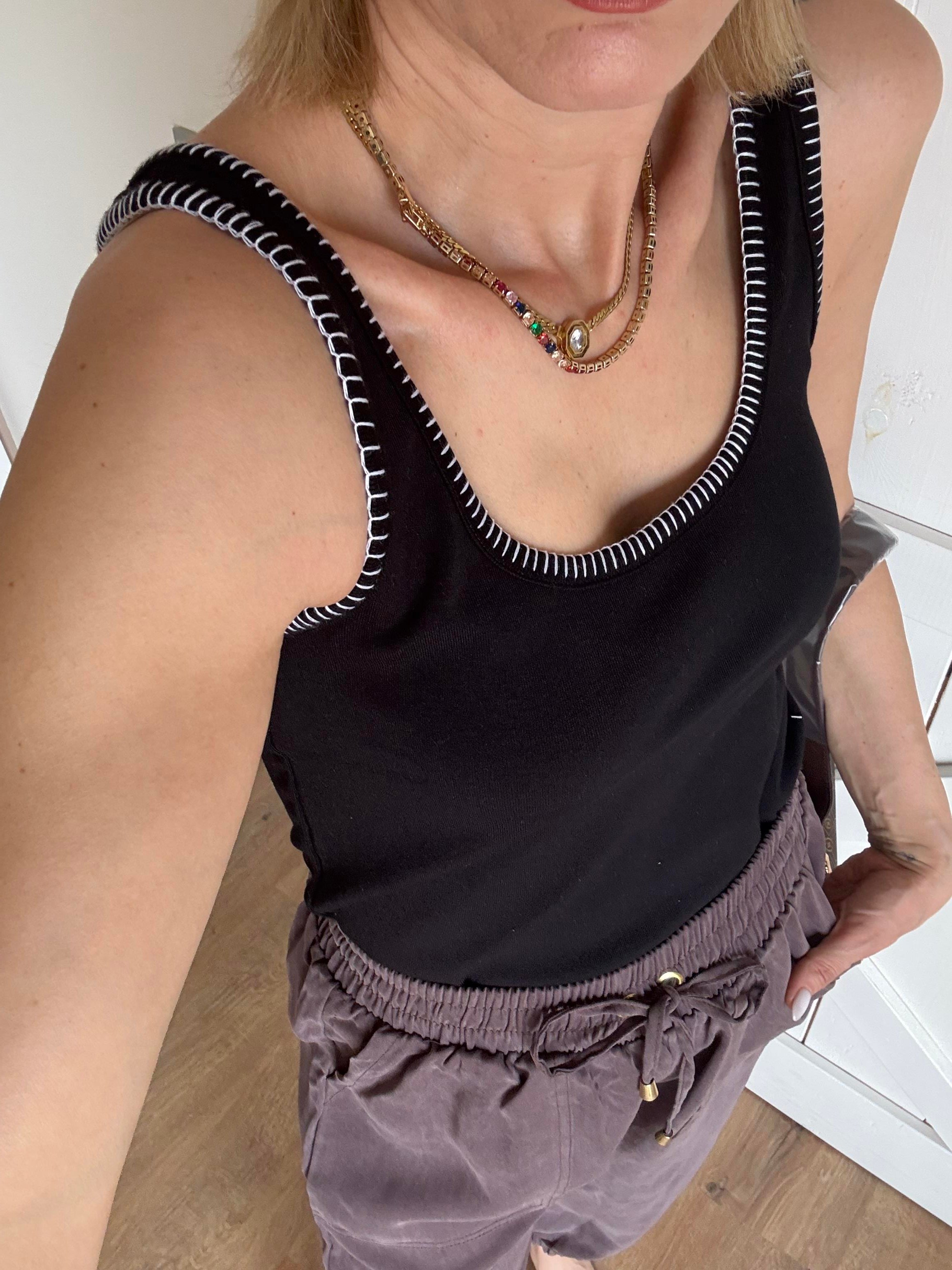 Krokeşa Dikişli Siyah Atlet