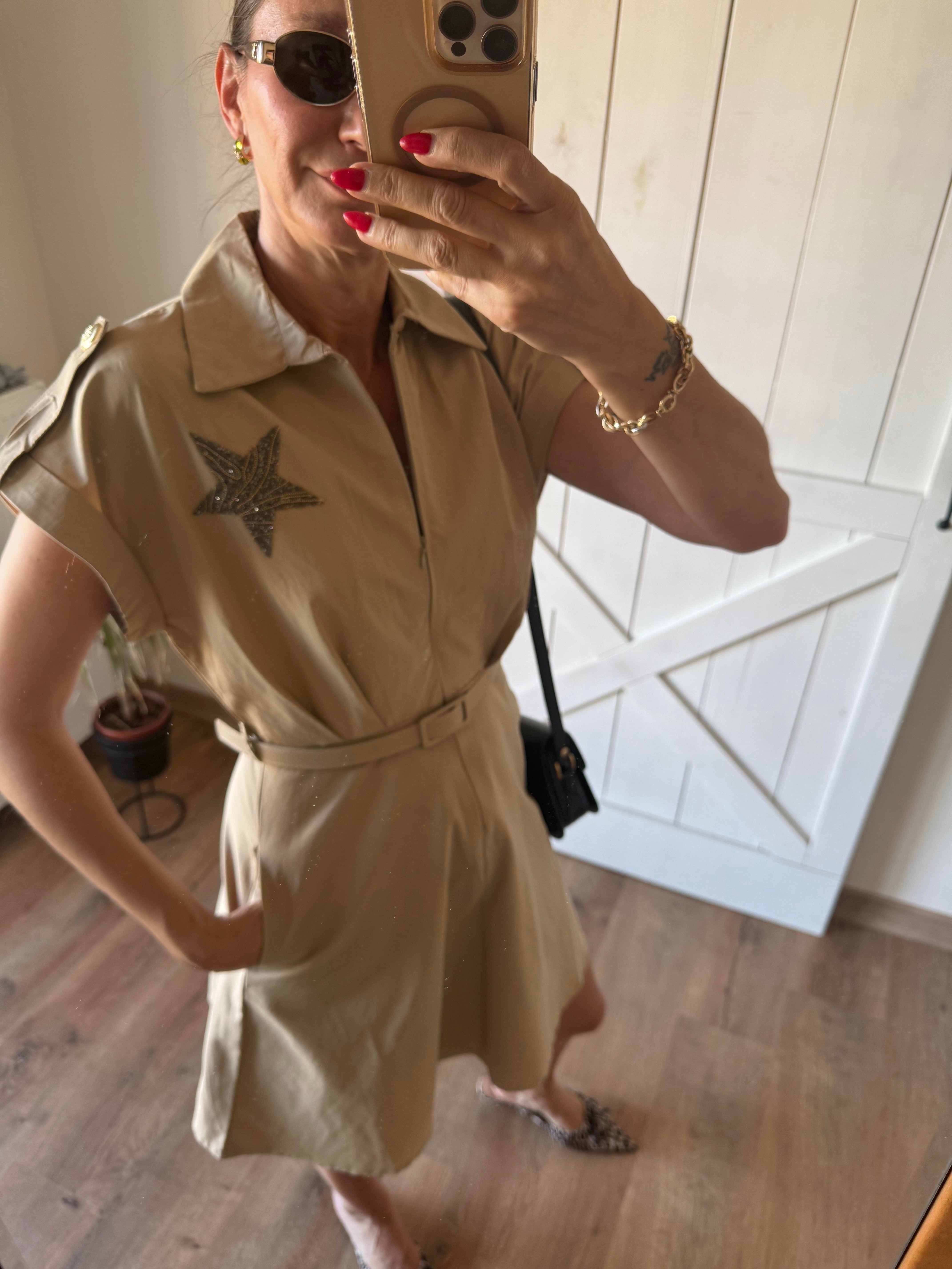 Kum Kemerli Star Elbise