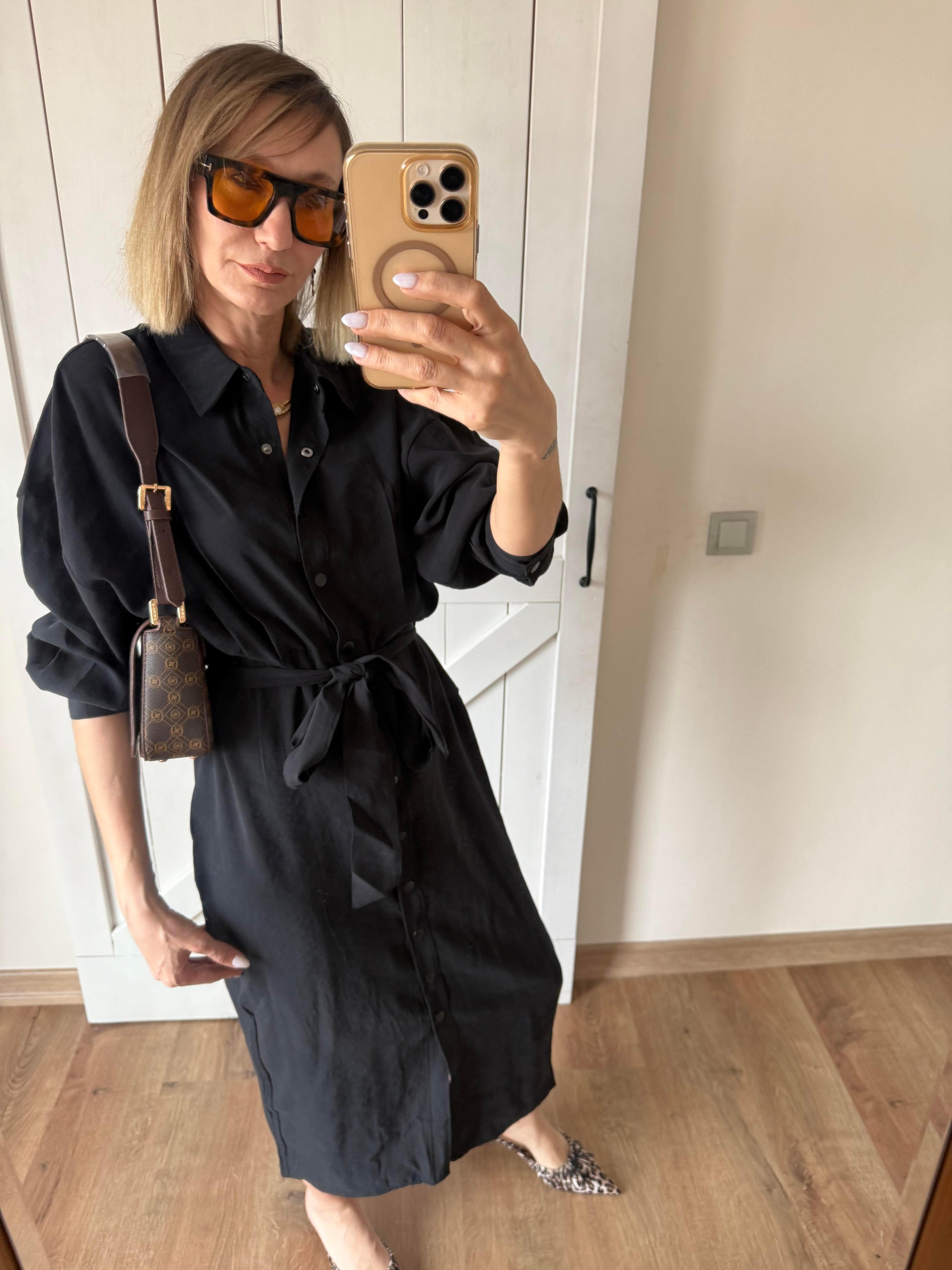 Kuşaklı Siyah Gömlek Elbise