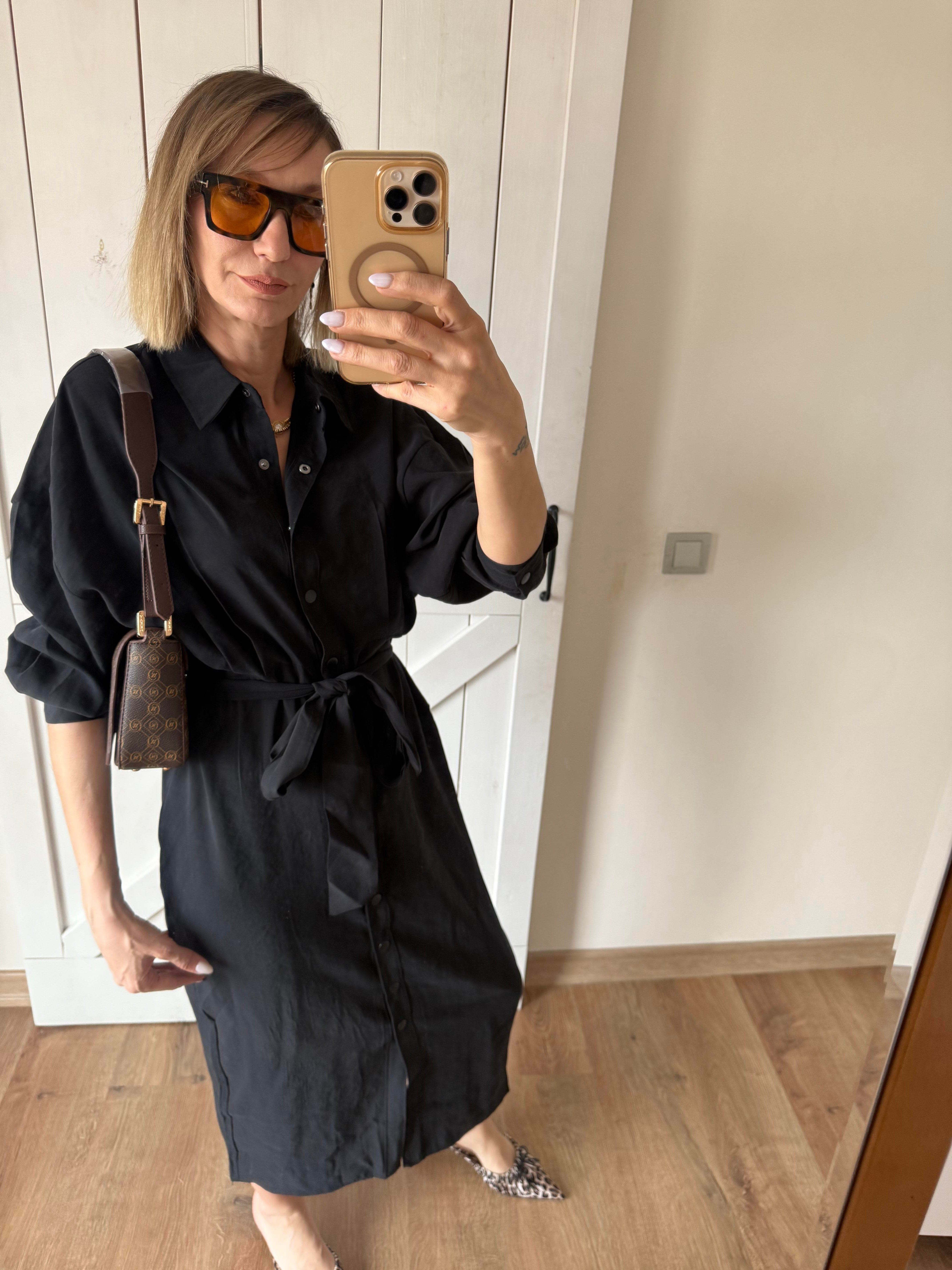 Kuşaklı Siyah Gömlek Elbise